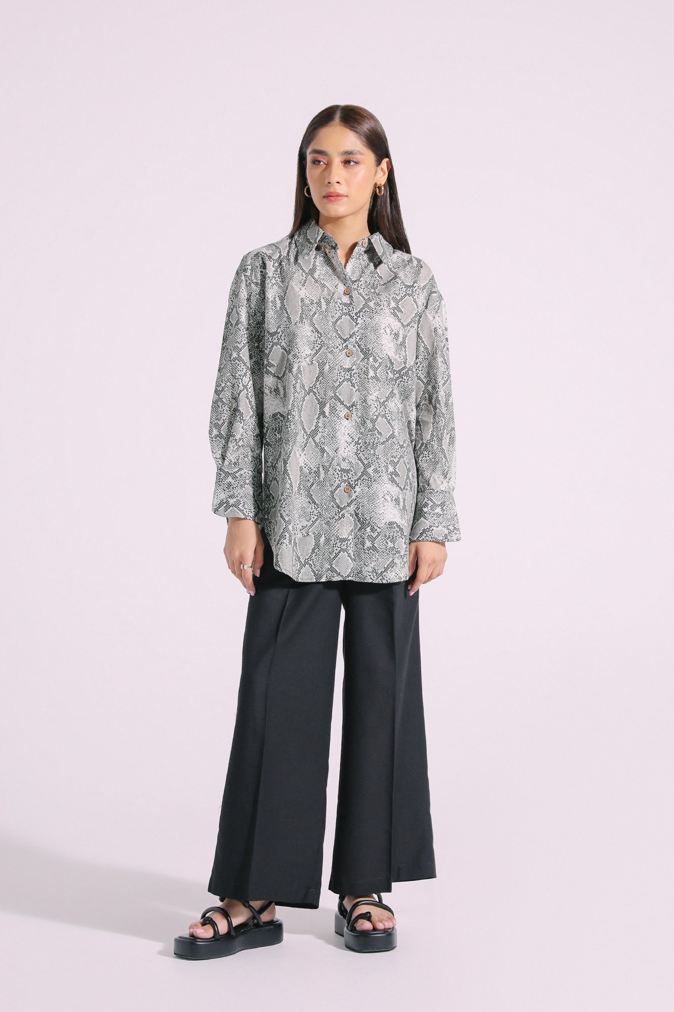 BUTTON DOWN SHIRT (E1055/108/901)