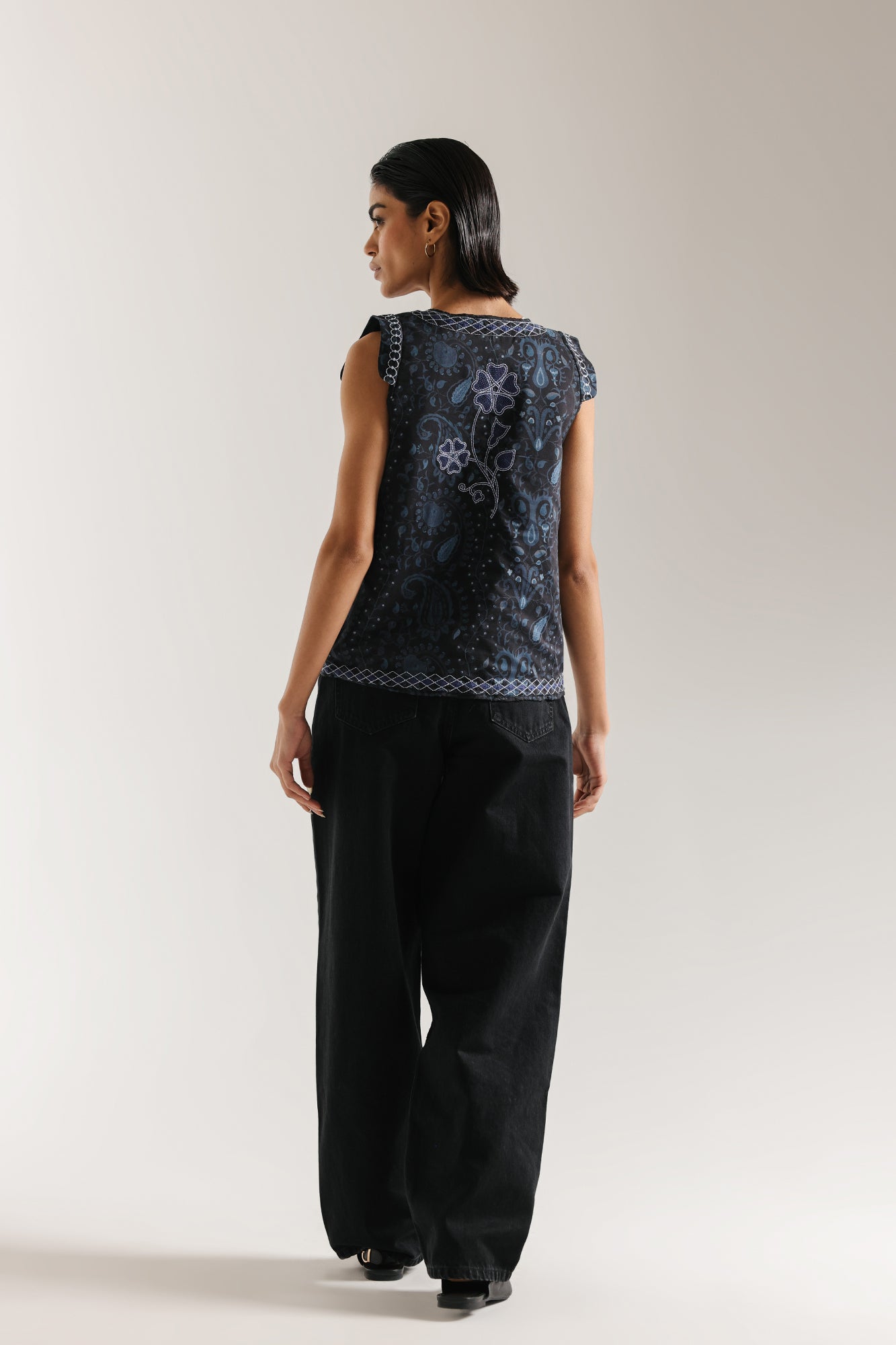 WAIST COAT (E1056/101/901)