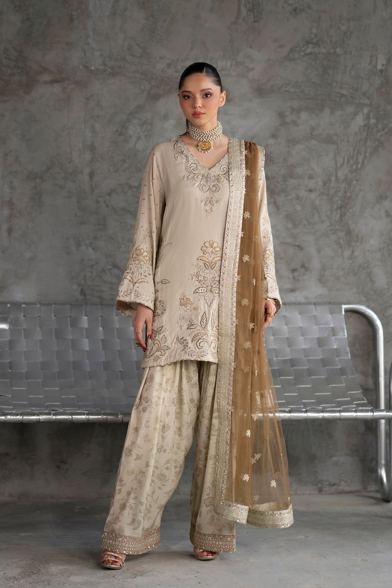 EMBROIDERED SUIT (E1060/104/004)