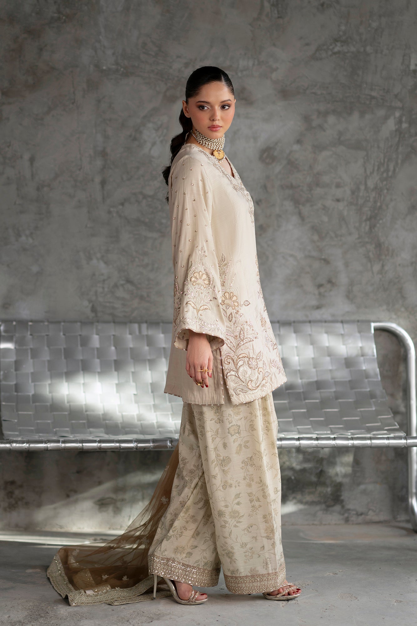 EMBROIDERED SUIT (E1060/104/004)