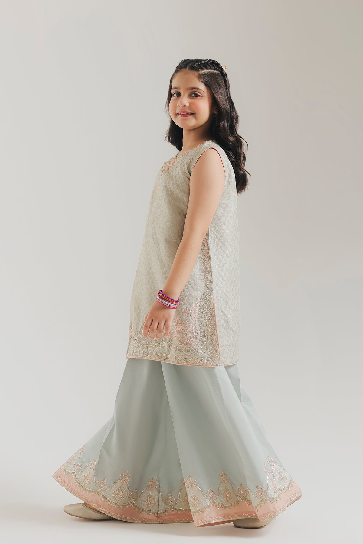 EMBROIDERED SUIT (E1060/404/721 E1060/304/721)
