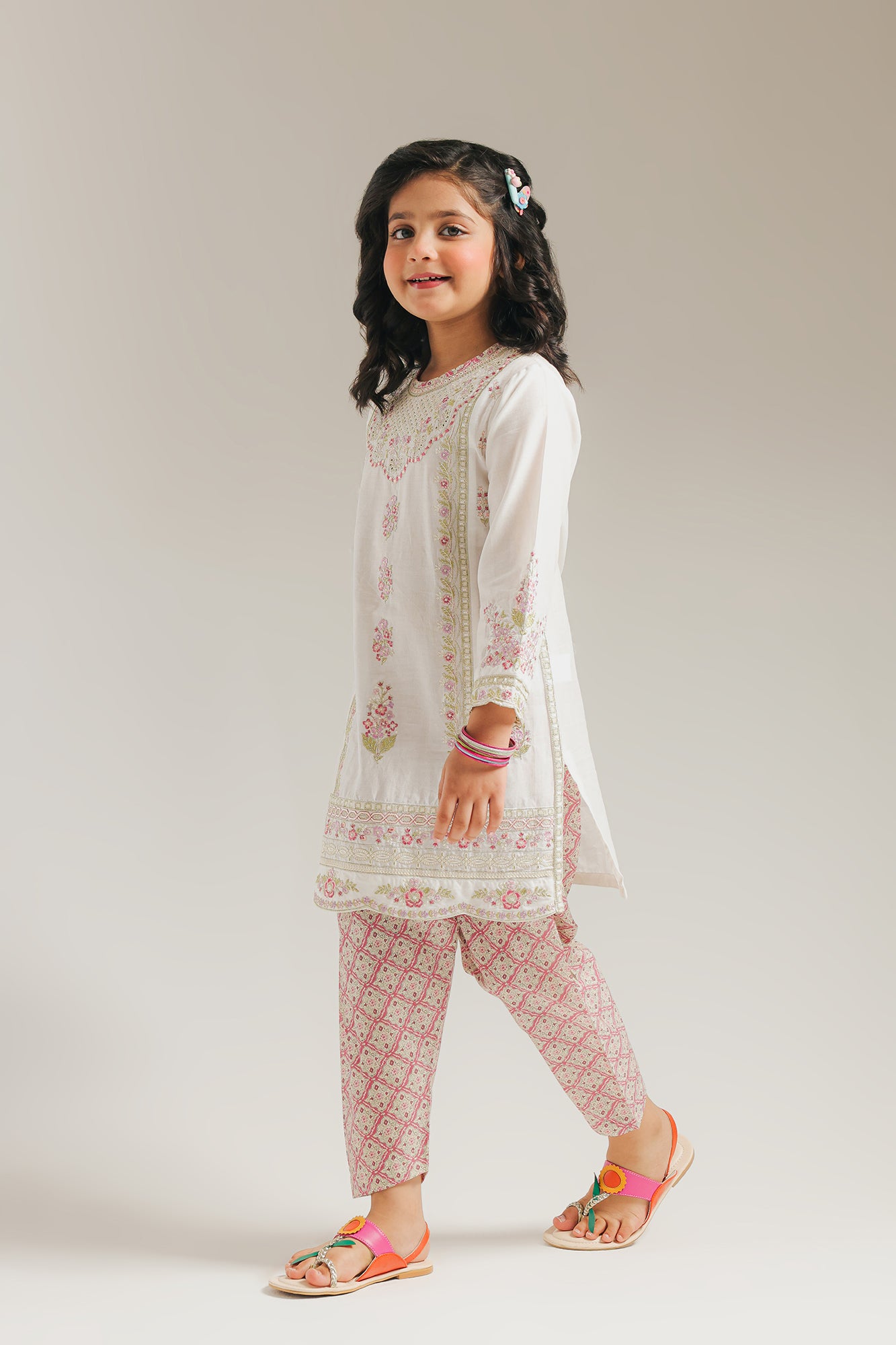 EMBROIDERED SUIT (E1061/402/003 E1061/302/003)