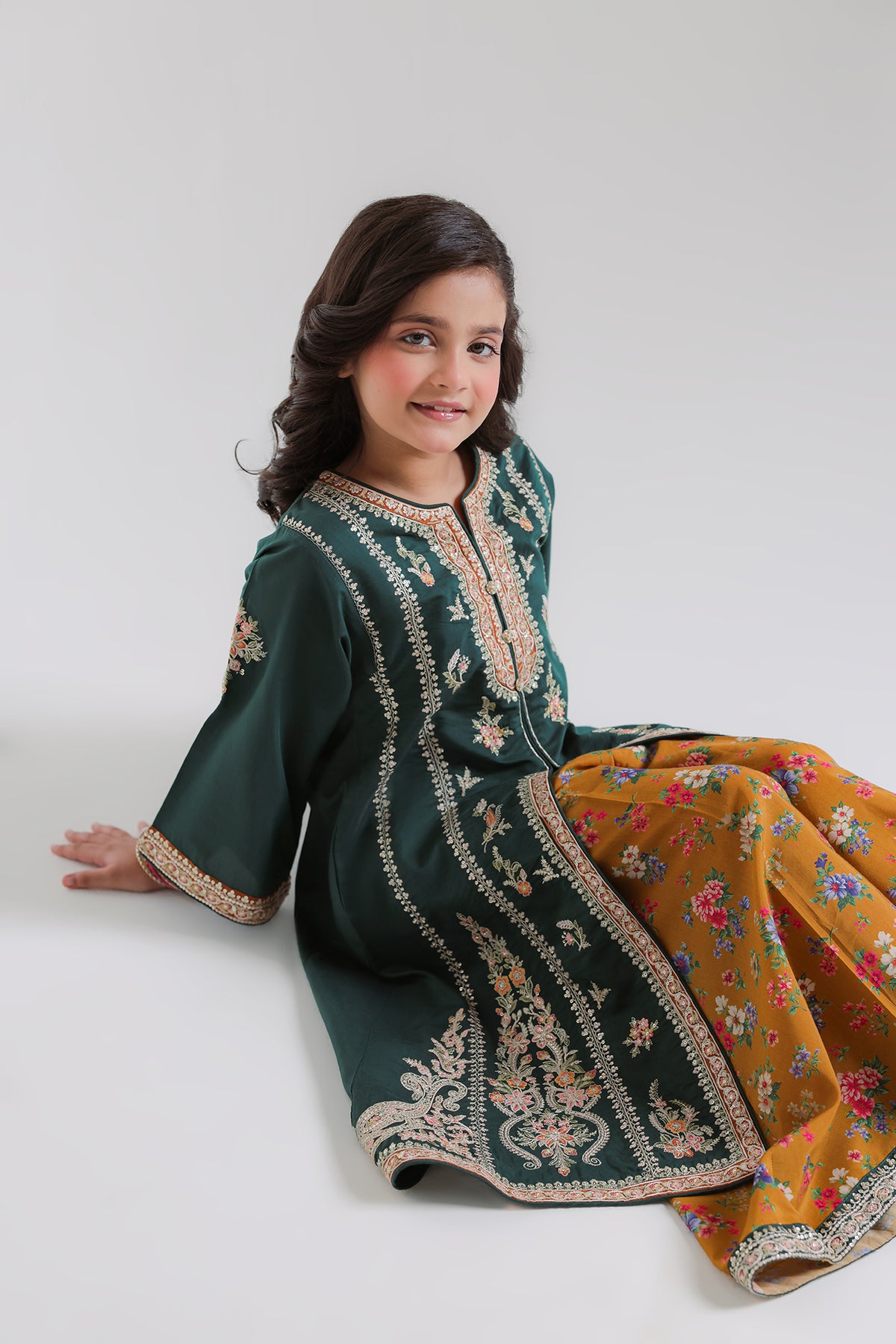 EMBROIDERED SUIT (E1062-404-707 E1062-304-707)