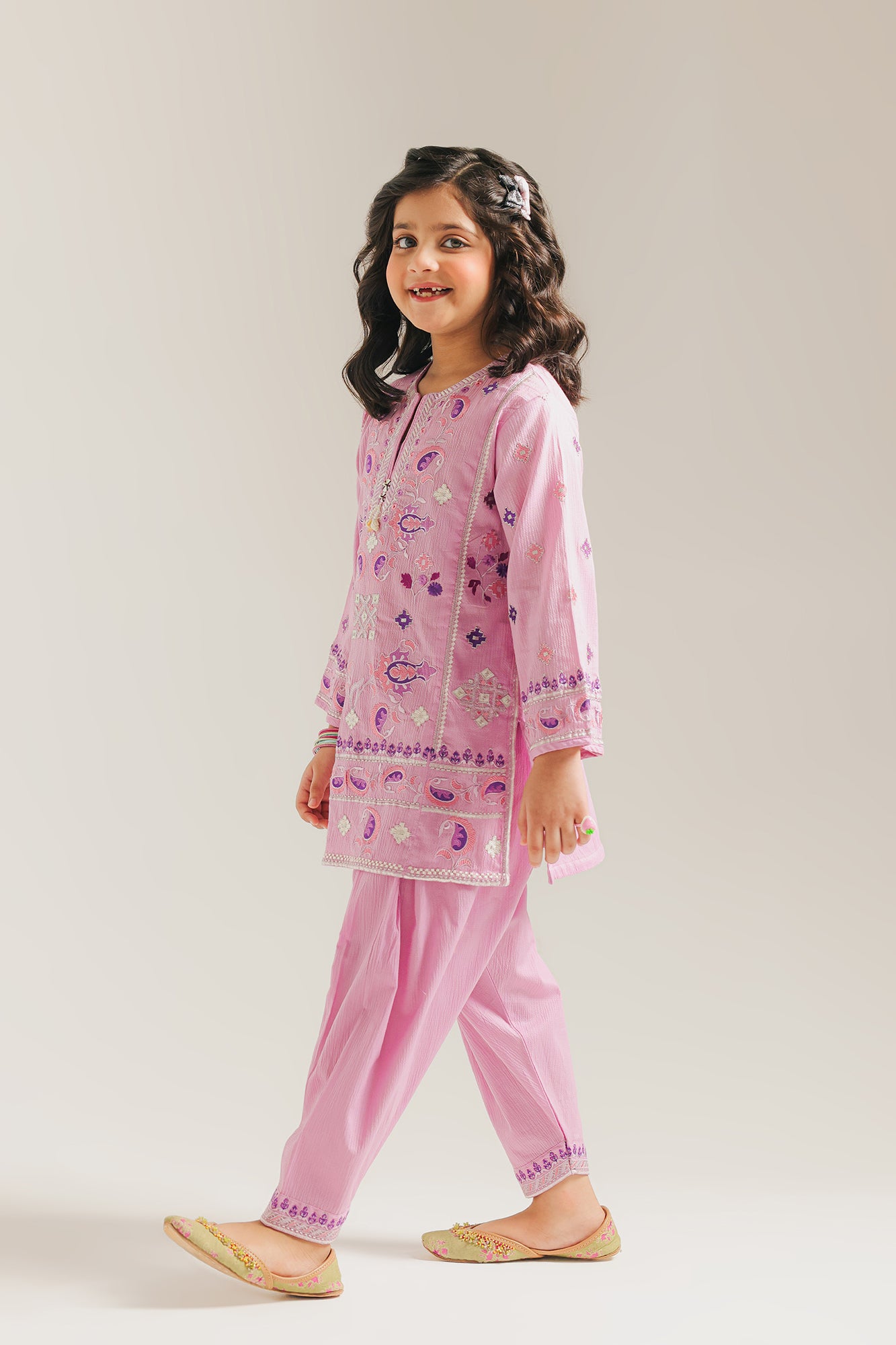 EMBROIDERED SUIT (E1065/402/512 E1065/302/512)
