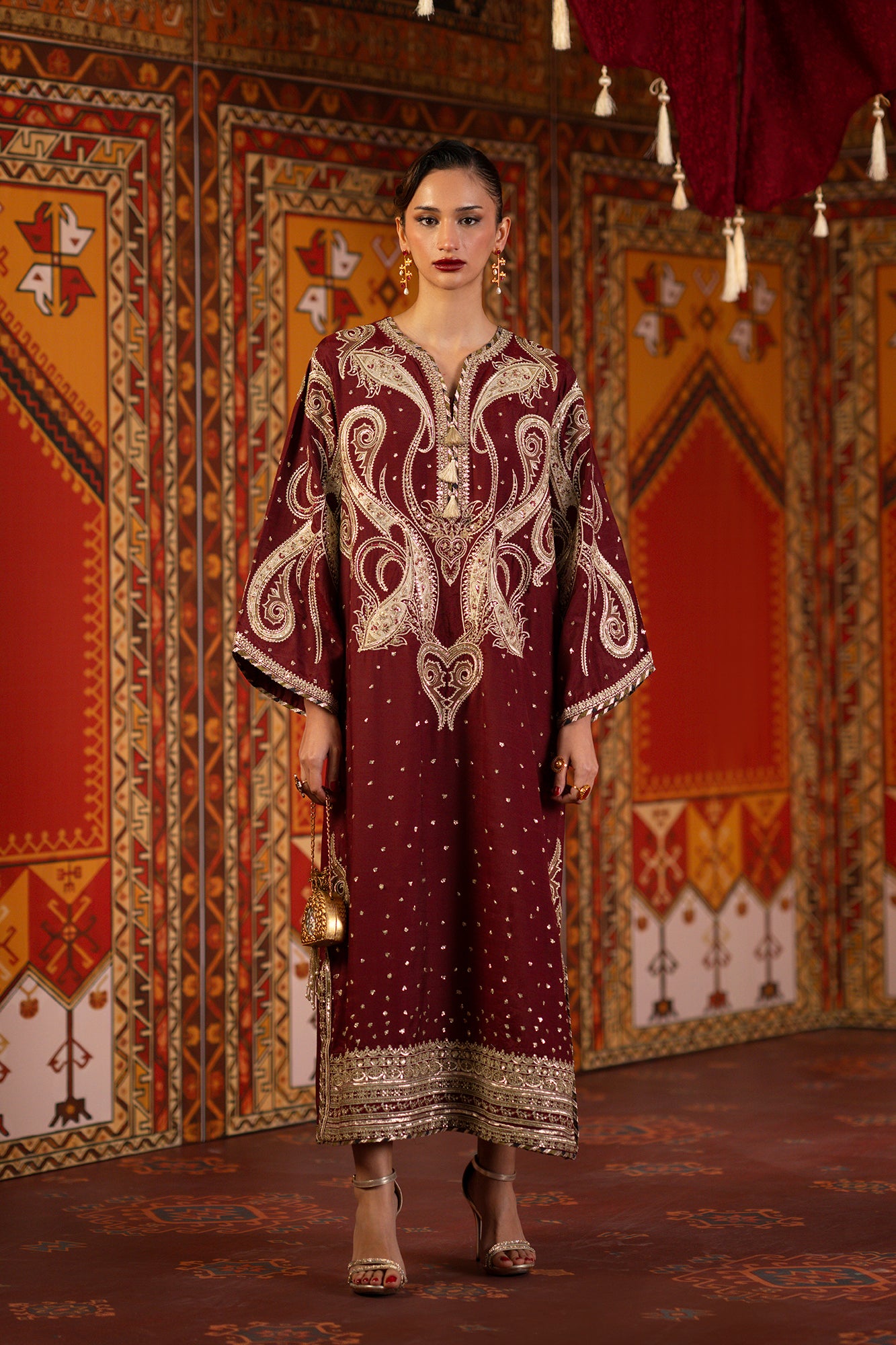 EMBROIDERED KAFTAN (E1069/104/415)