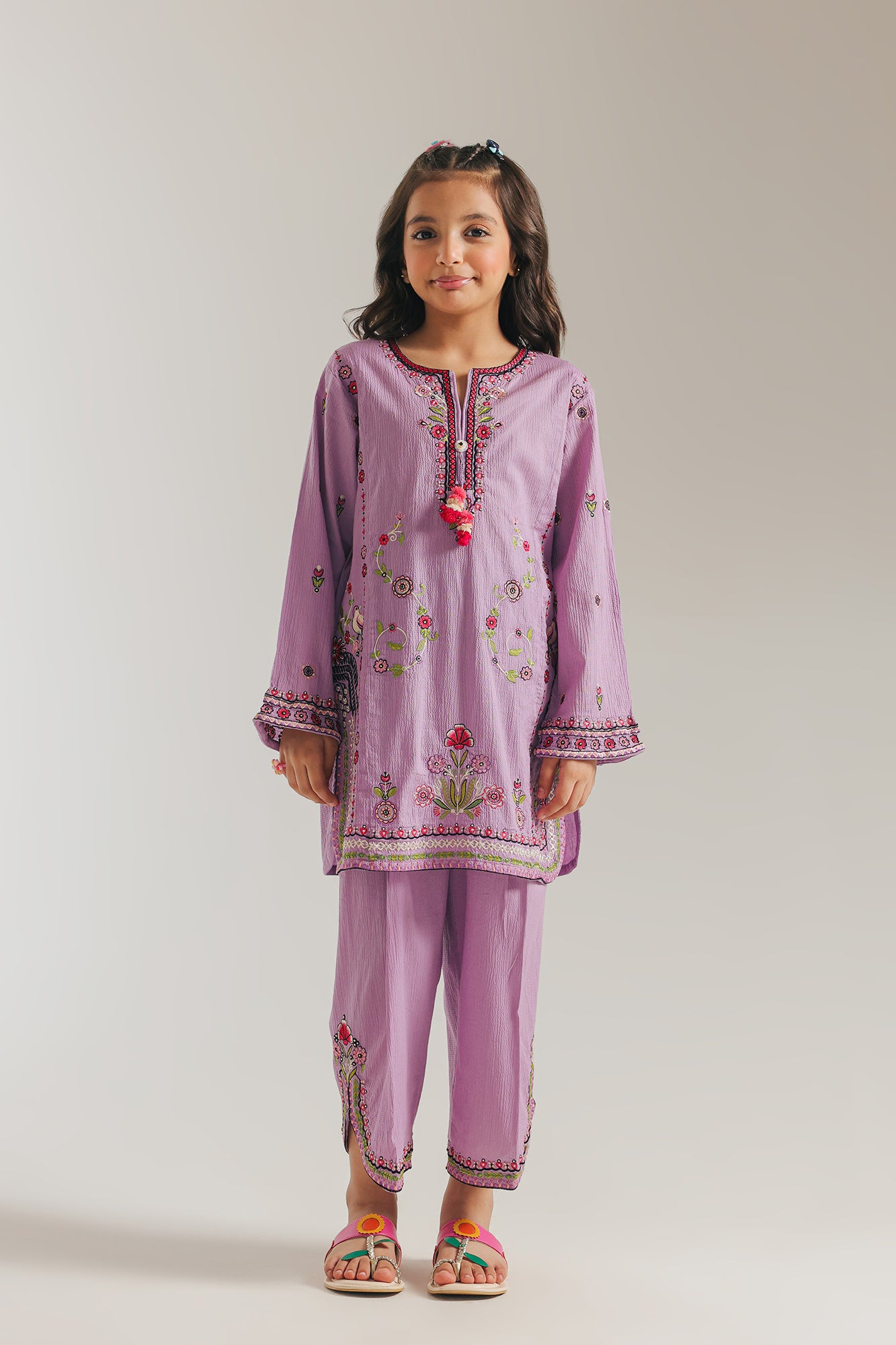 EMBROIDERED SUIT (E1072/402/513 E1072/302/513)