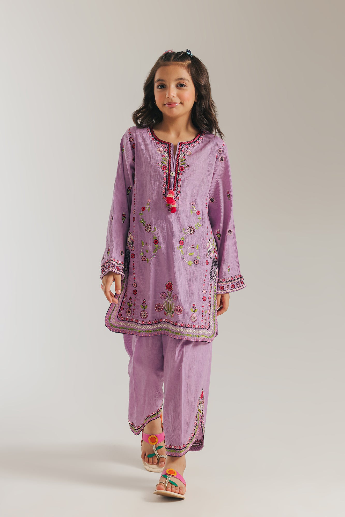 EMBROIDERED SUIT (E1072/402/513 E1072/302/513)
