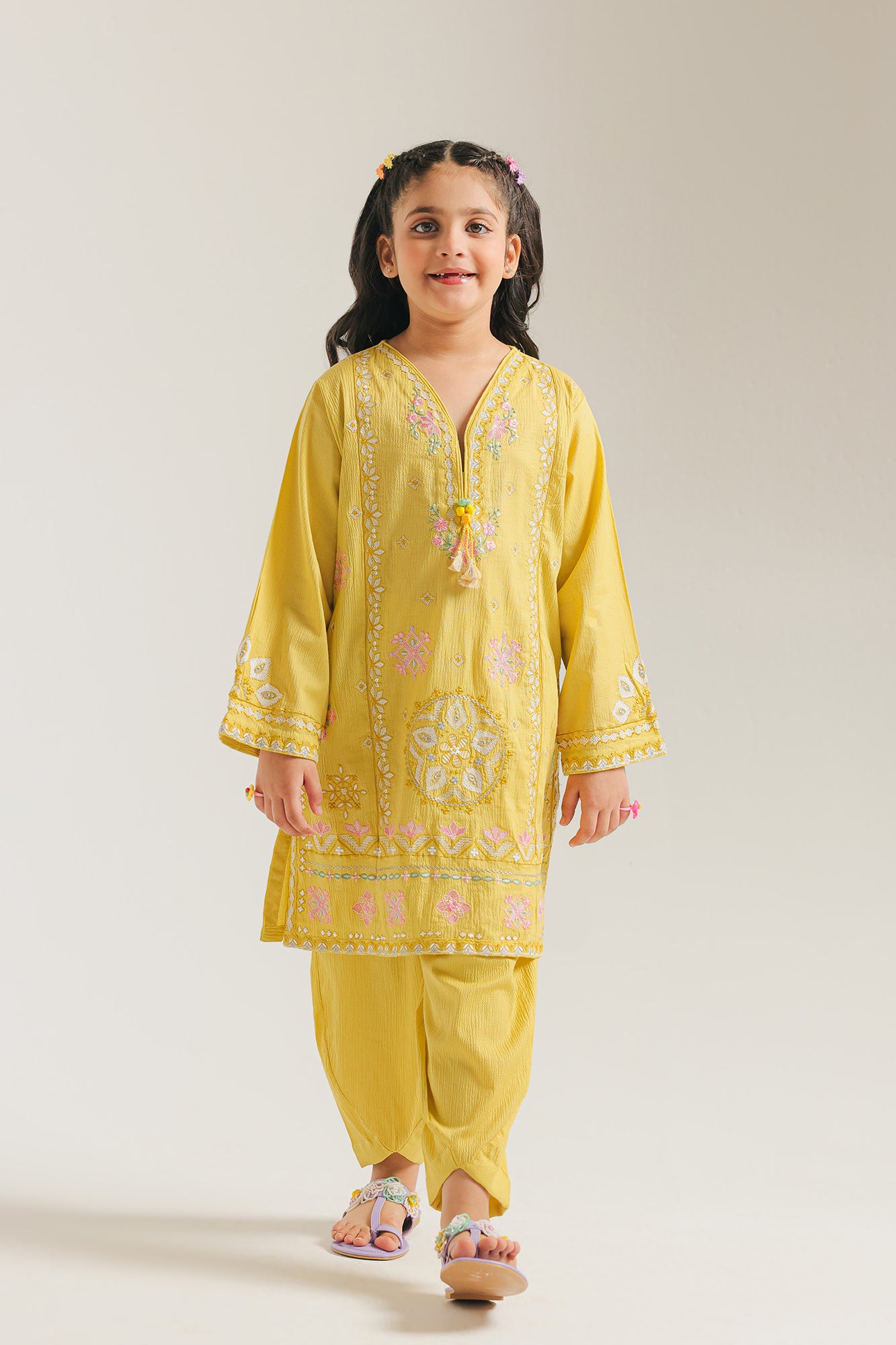 EMBROIDERED SUIT (E1075/402/101 E1075/302/101)