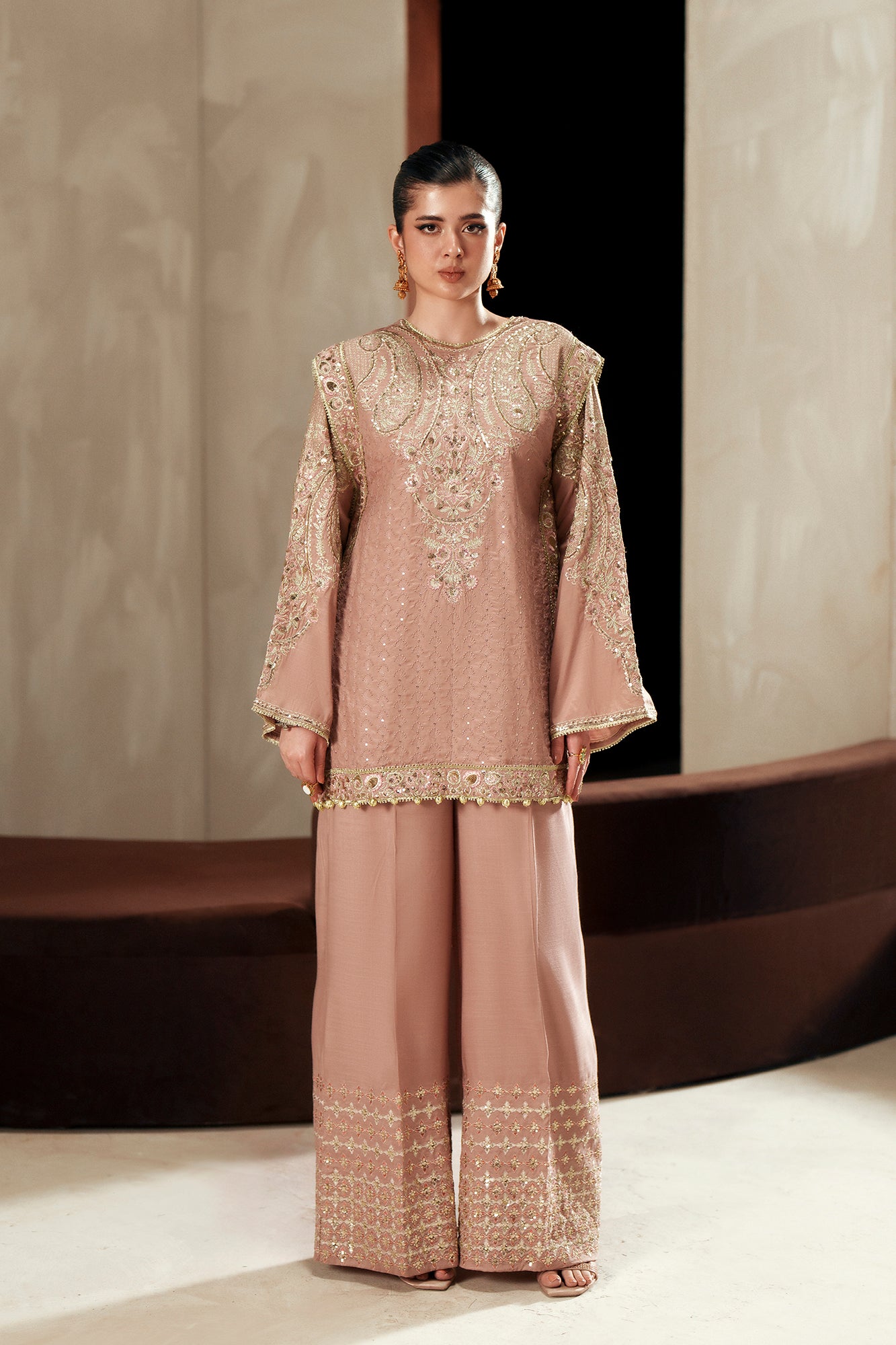 EMBROIDERED SUIT (E1091/104/809)