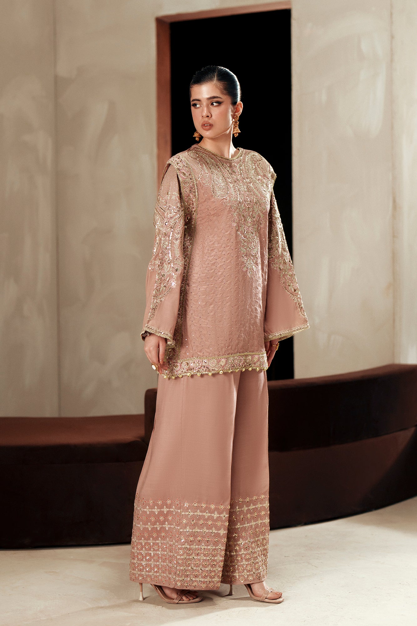 EMBROIDERED SUIT (E1091/104/809)