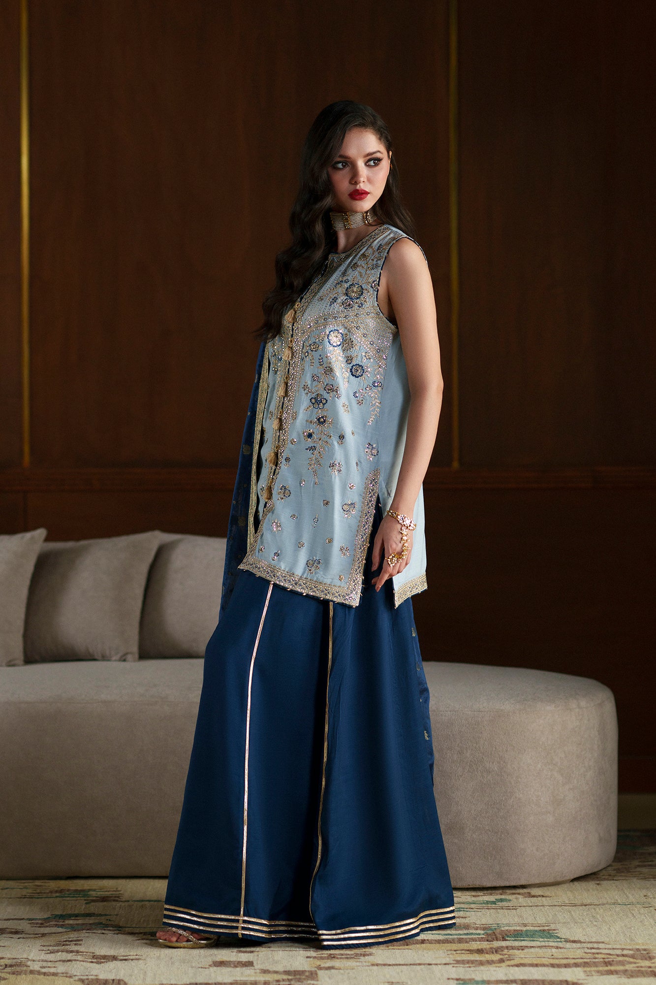EMBROIDERED SUIT (E1100/104/913)