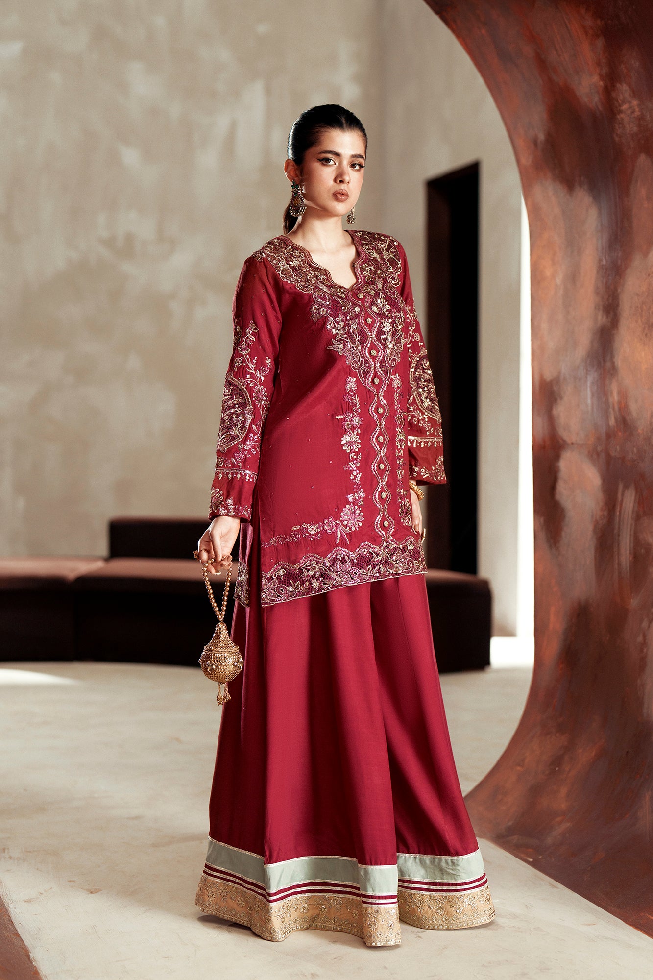 EMBROIDERED SUIT (E1108/104/310)