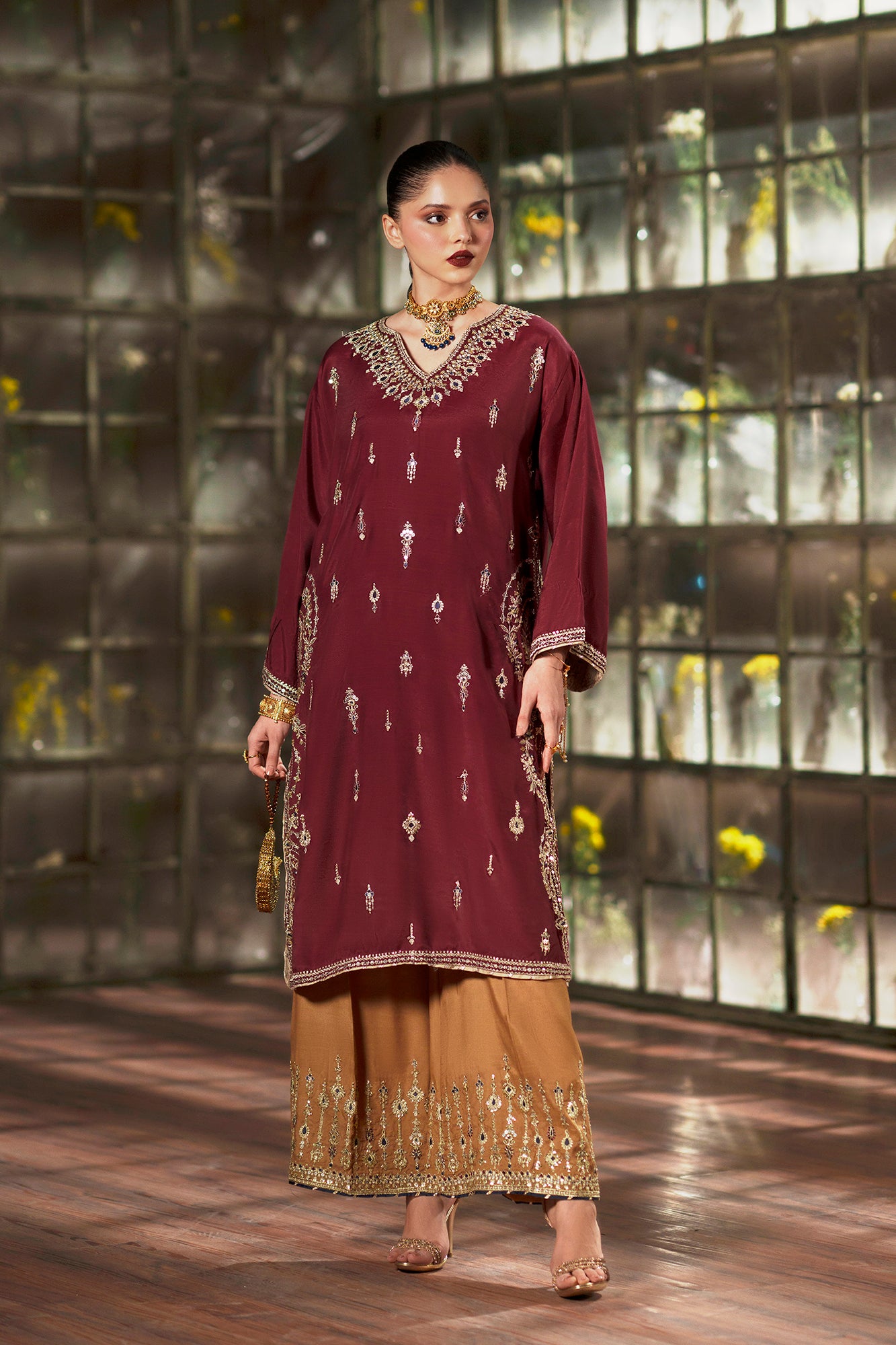EMBROIDERED SUIT (E1111/104/304)