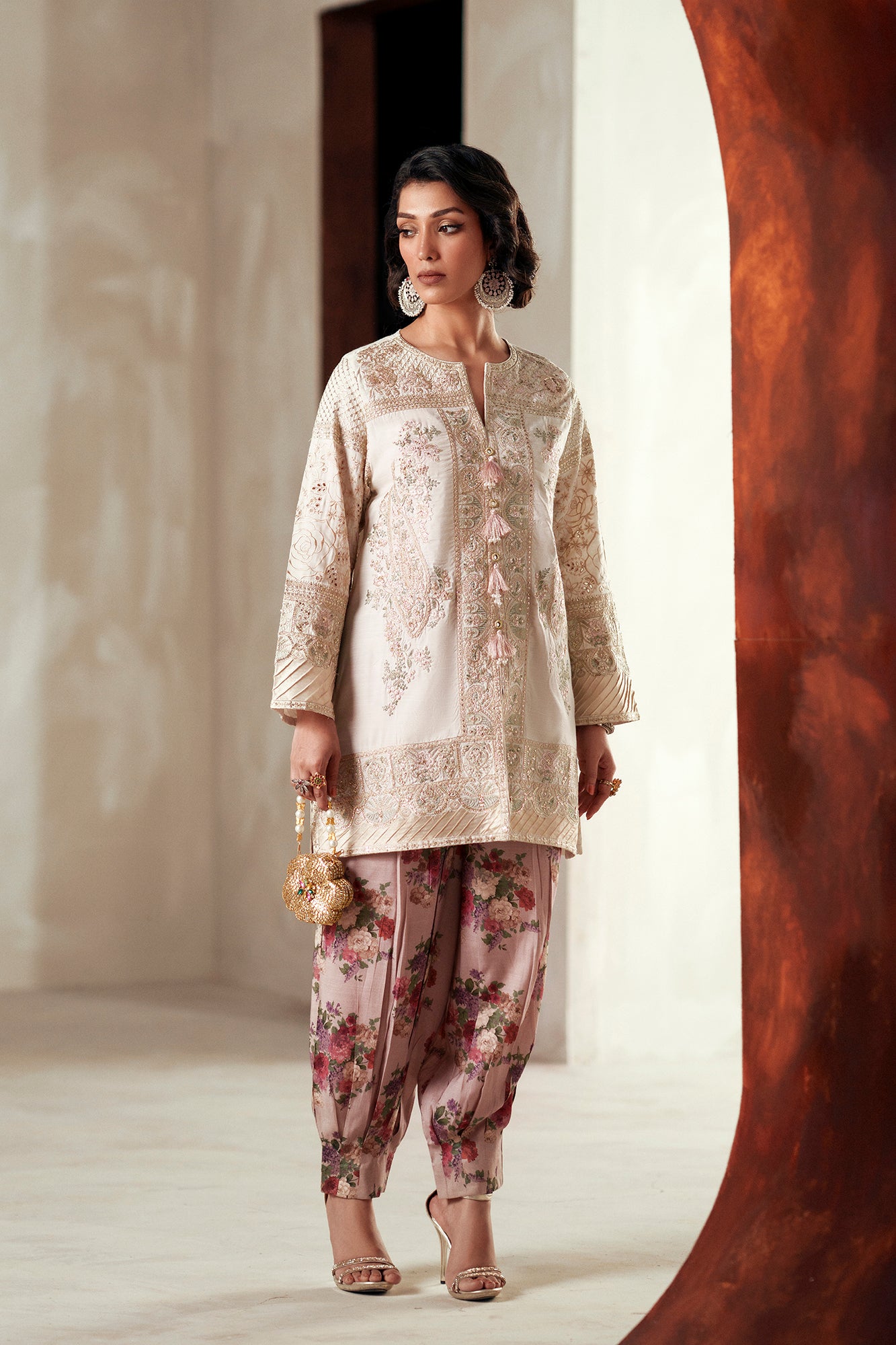 EMBROIDERED SUIT (E1117/104/002)