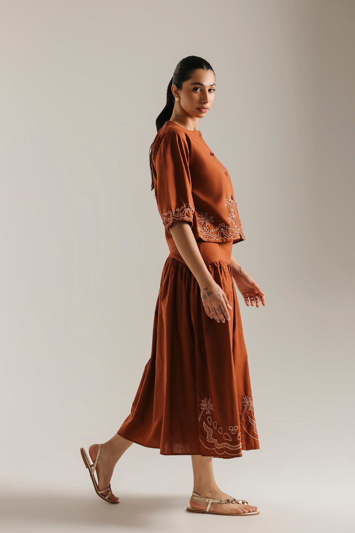 EMBROIDERED SUIT (E1127/101/209)