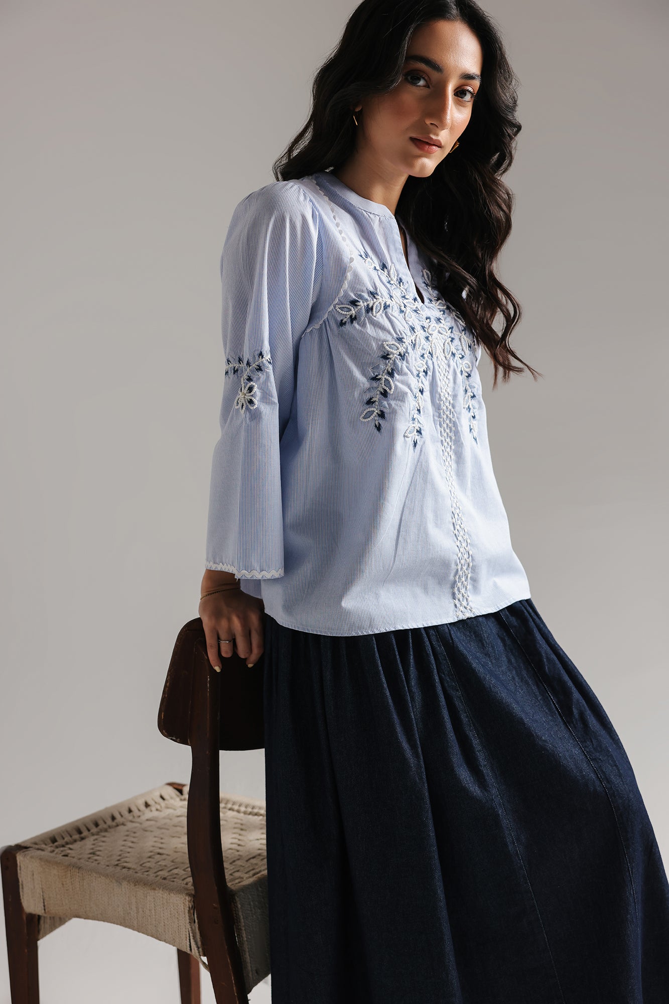 EMBROIDERED TOP (E1130/101/003)