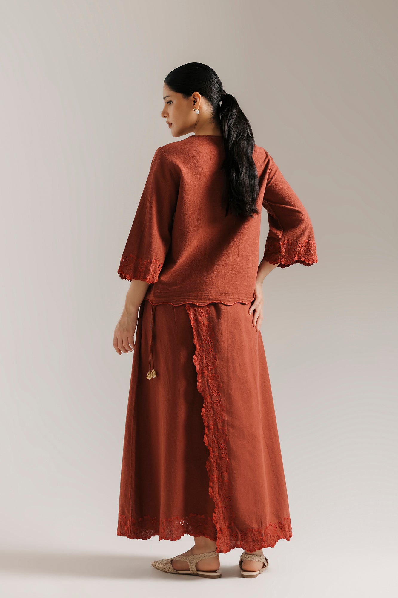EMBROIDERED SUIT (E1149/101/204)