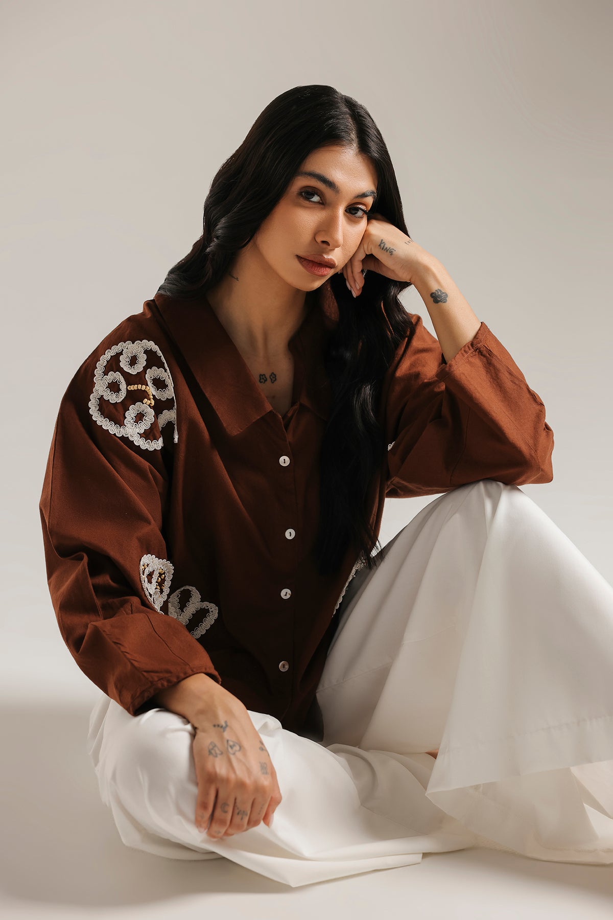EMBROIDERED SHIRT (E1157-101-801)