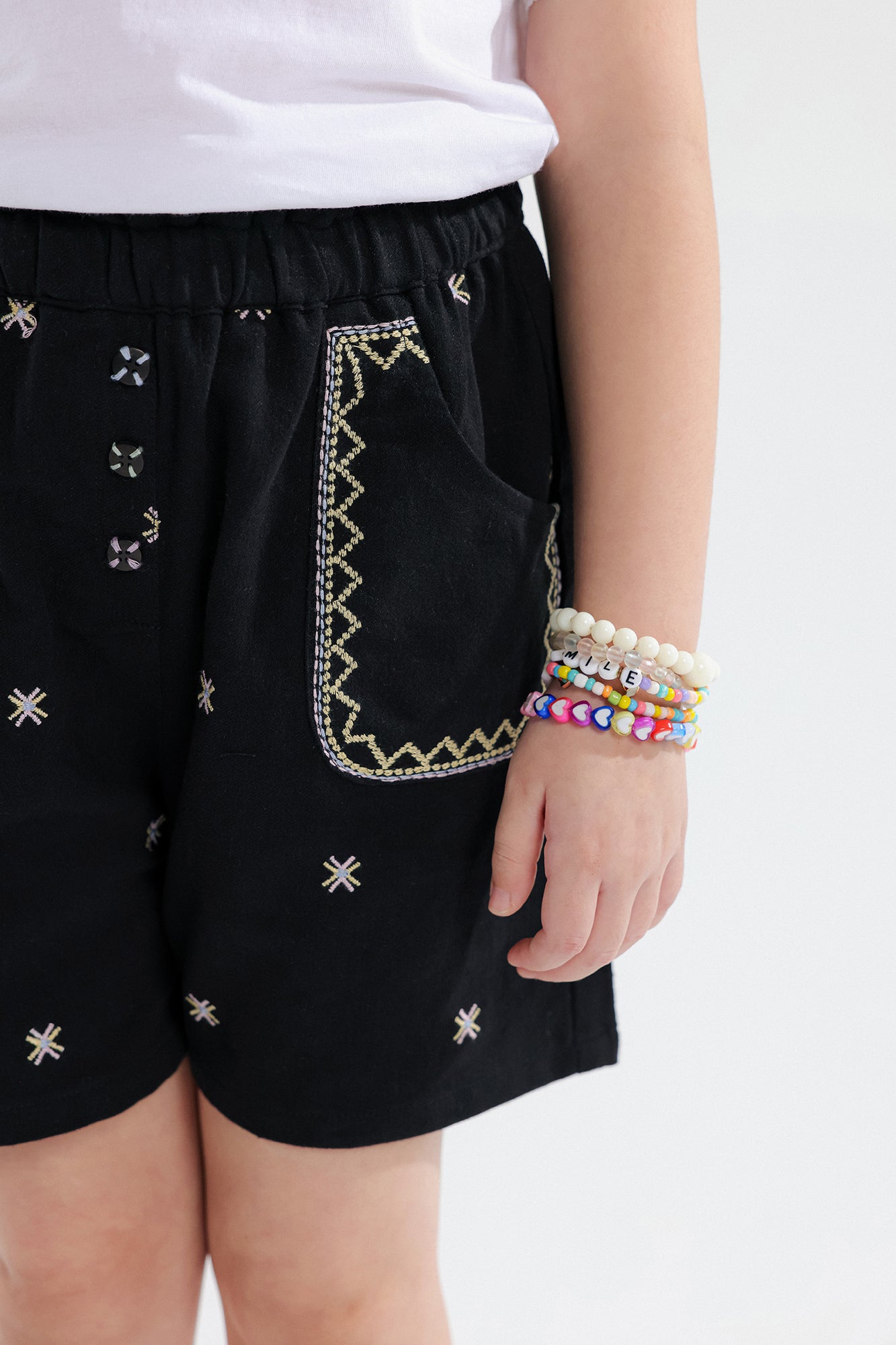 EMBROIDERED SHORTS (E1163/301/902)