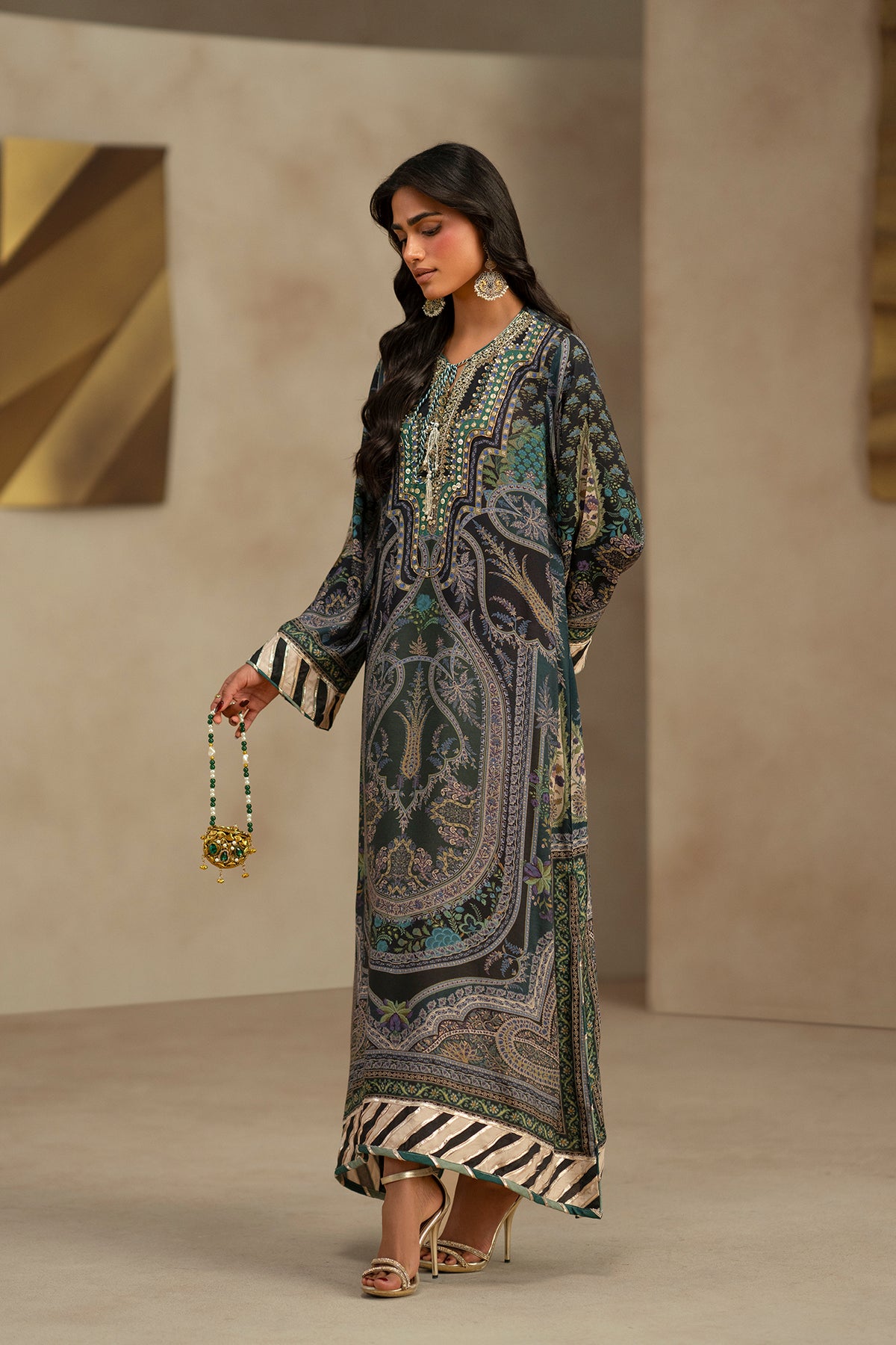 EMBROIDERED KAFTAN (E1205/104/705)