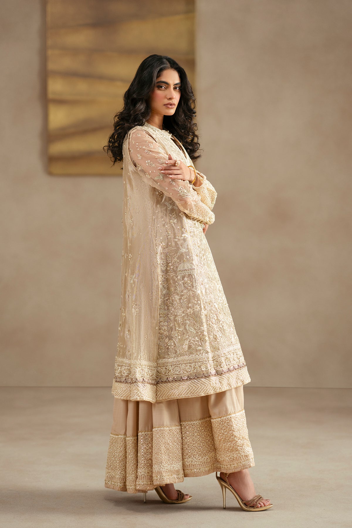 EMBROIDERED SUIT (E1207/104/131)