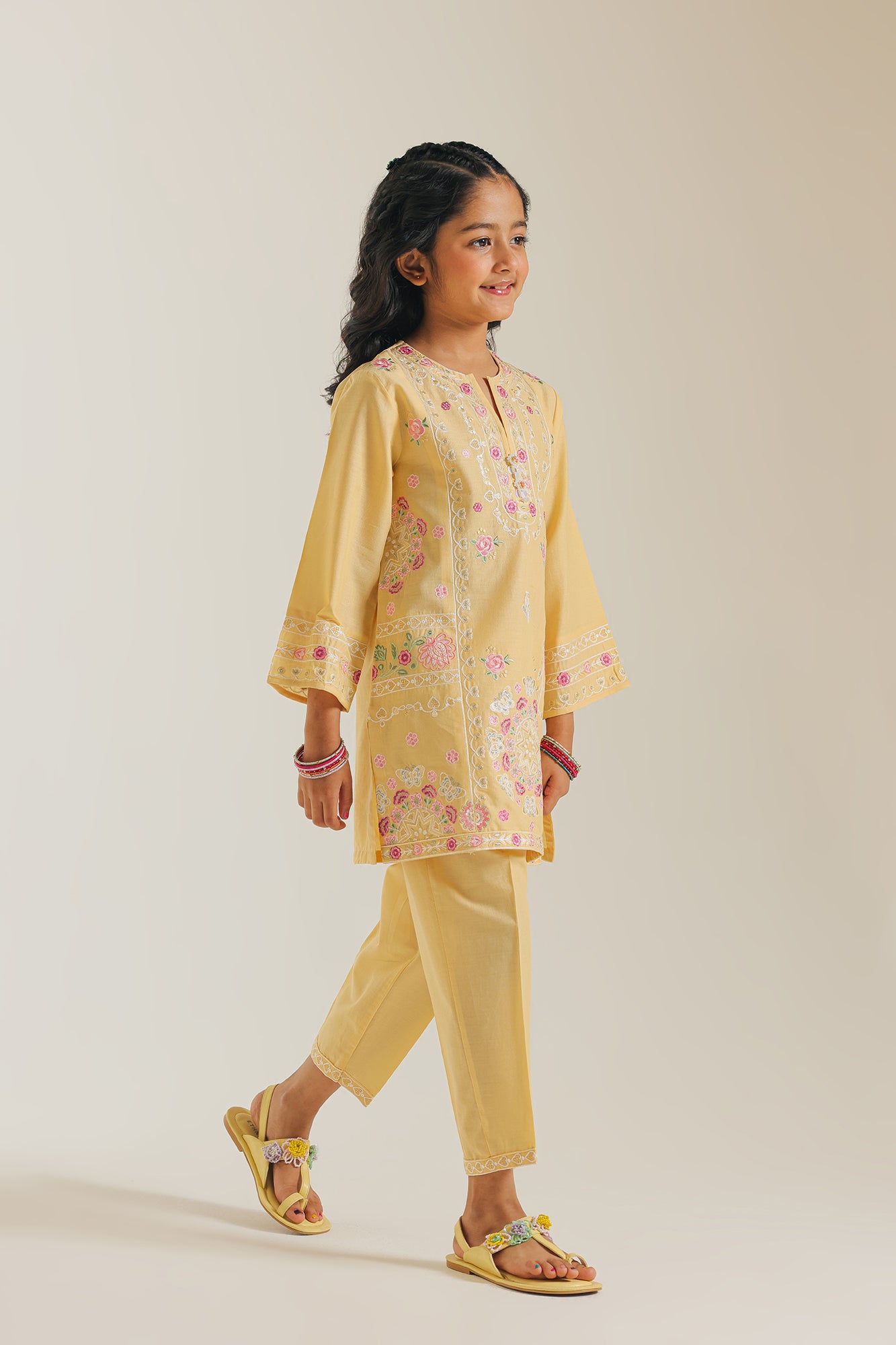 EMBROIDERED SUIT (E1209/402/101 E1209/302/101)
