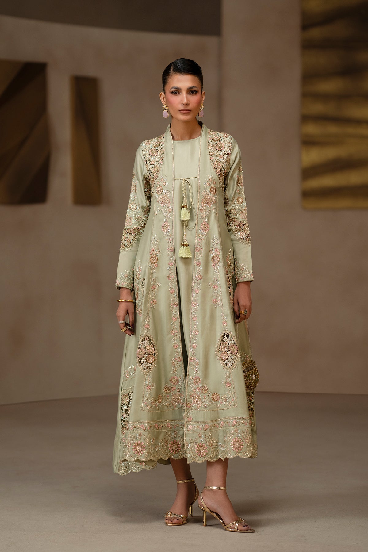 EMBROIDERED DRESS (E1230-104-130)