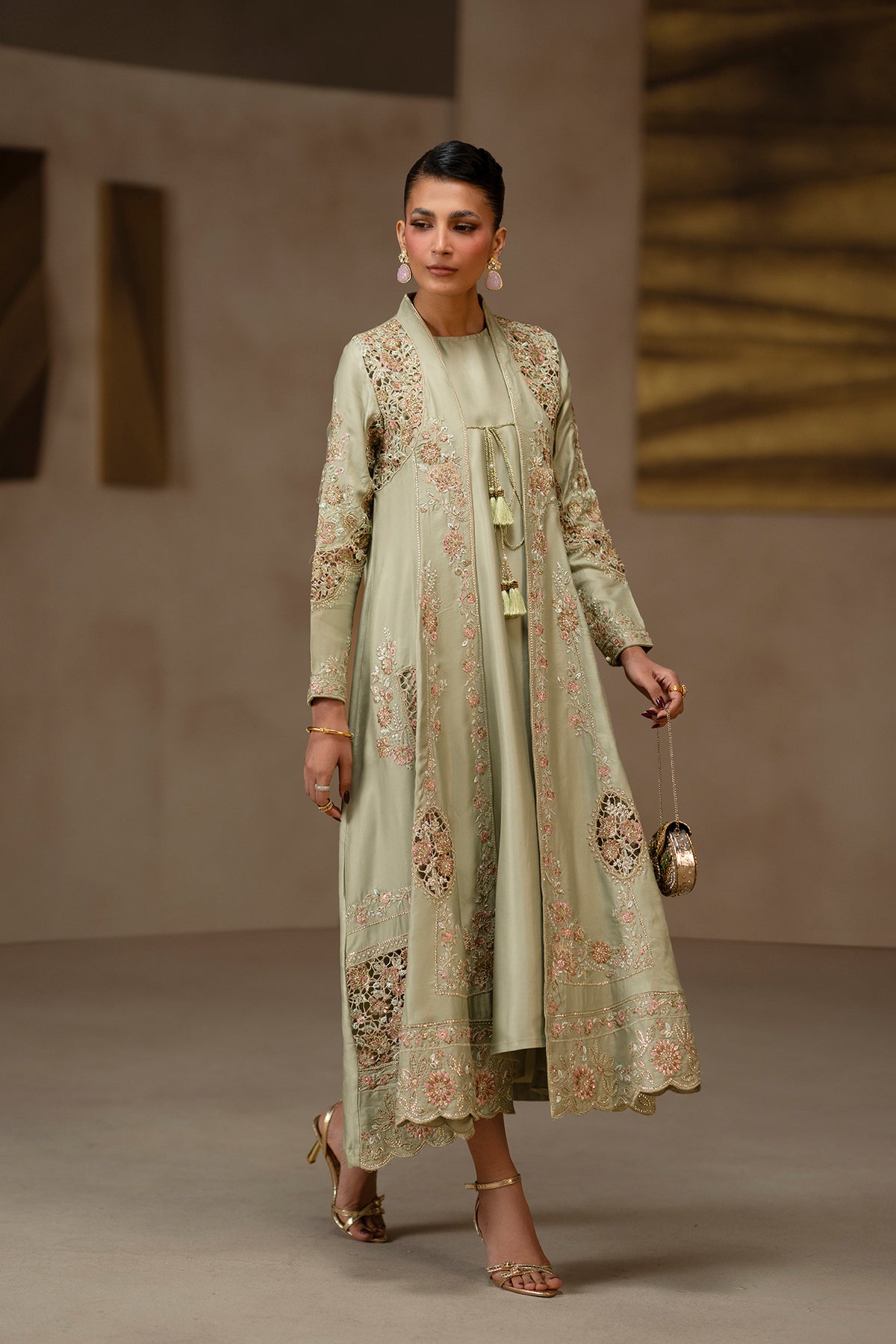 EMBROIDERED DRESS (E1230-104-130)