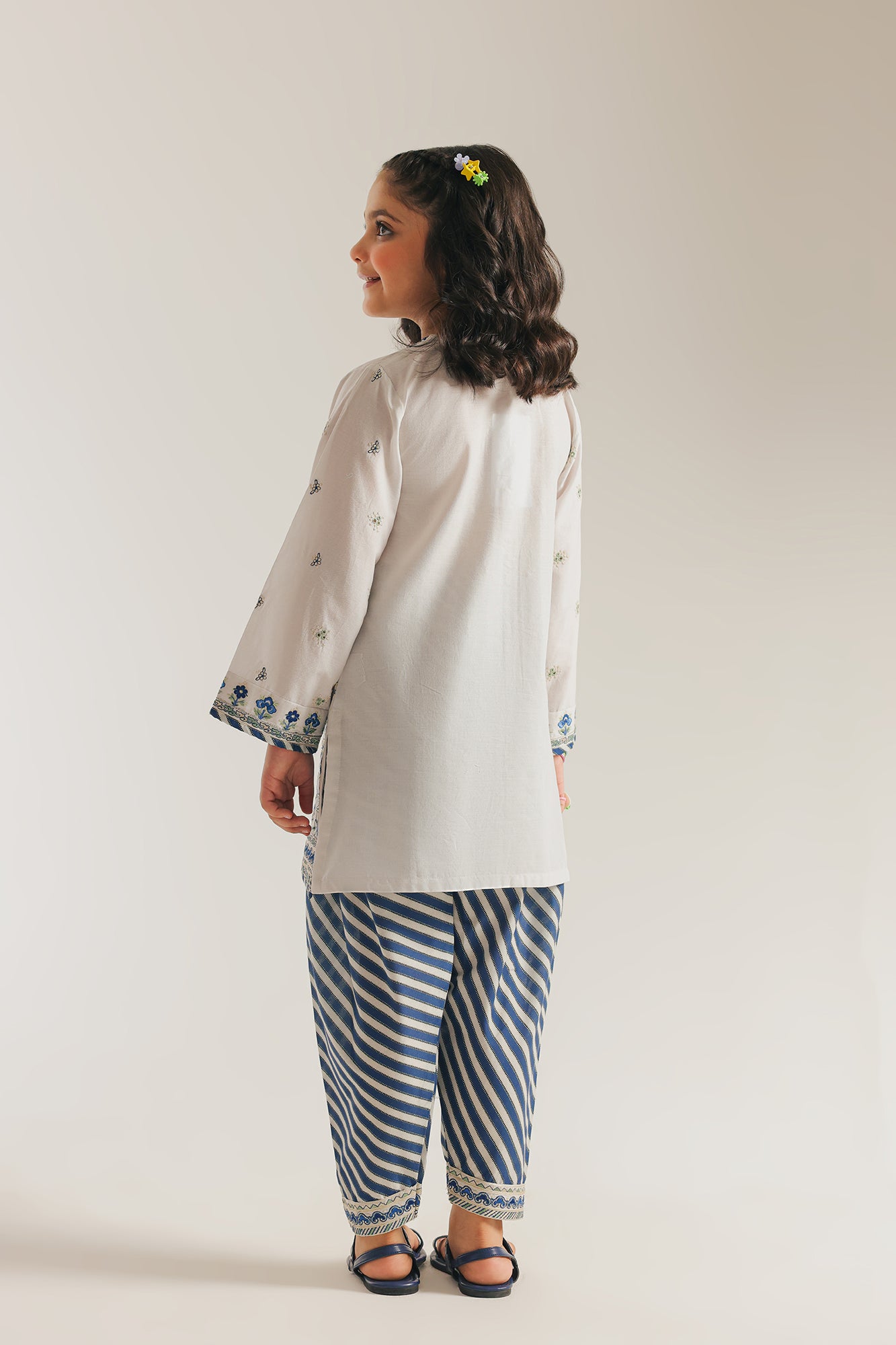 EMBROIDERED SUIT (E1231/402/003 E1231/302/003)