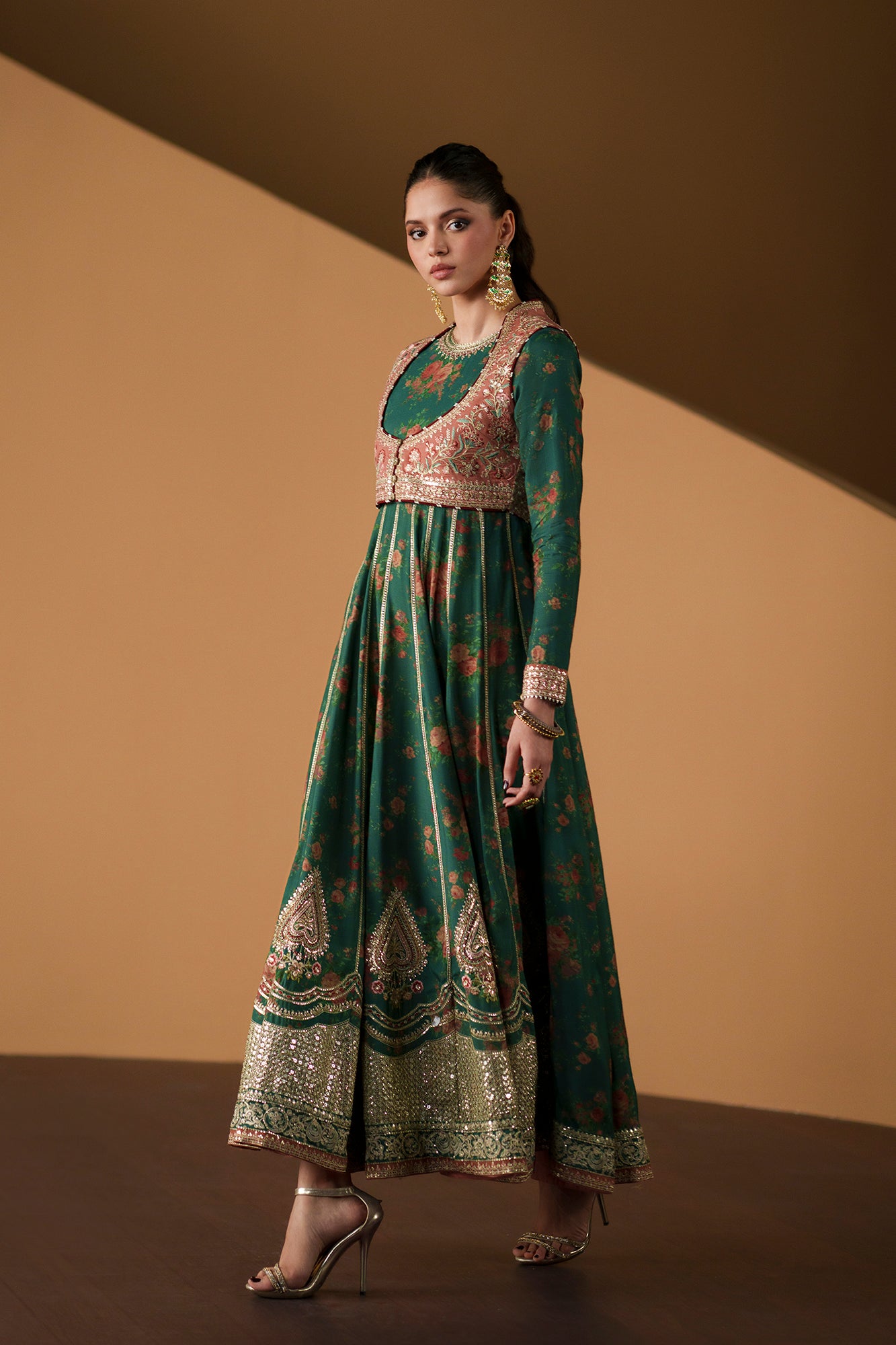 EMBROIDERED PISHWAS (E1236-104-707)