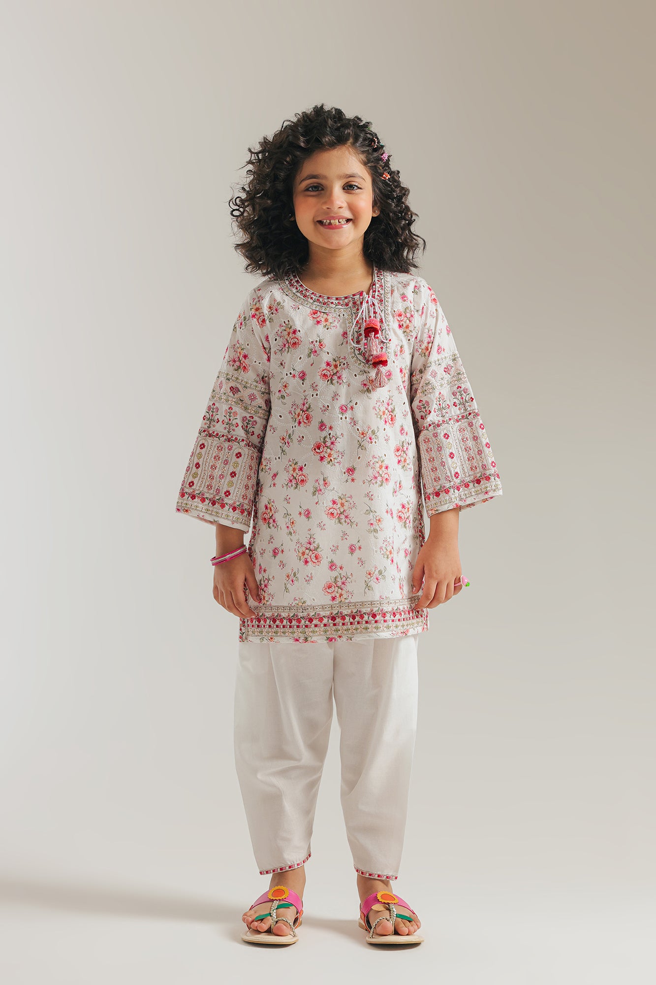 EMBROIDERED SUIT (E1237/402/001 E1237/302/001)