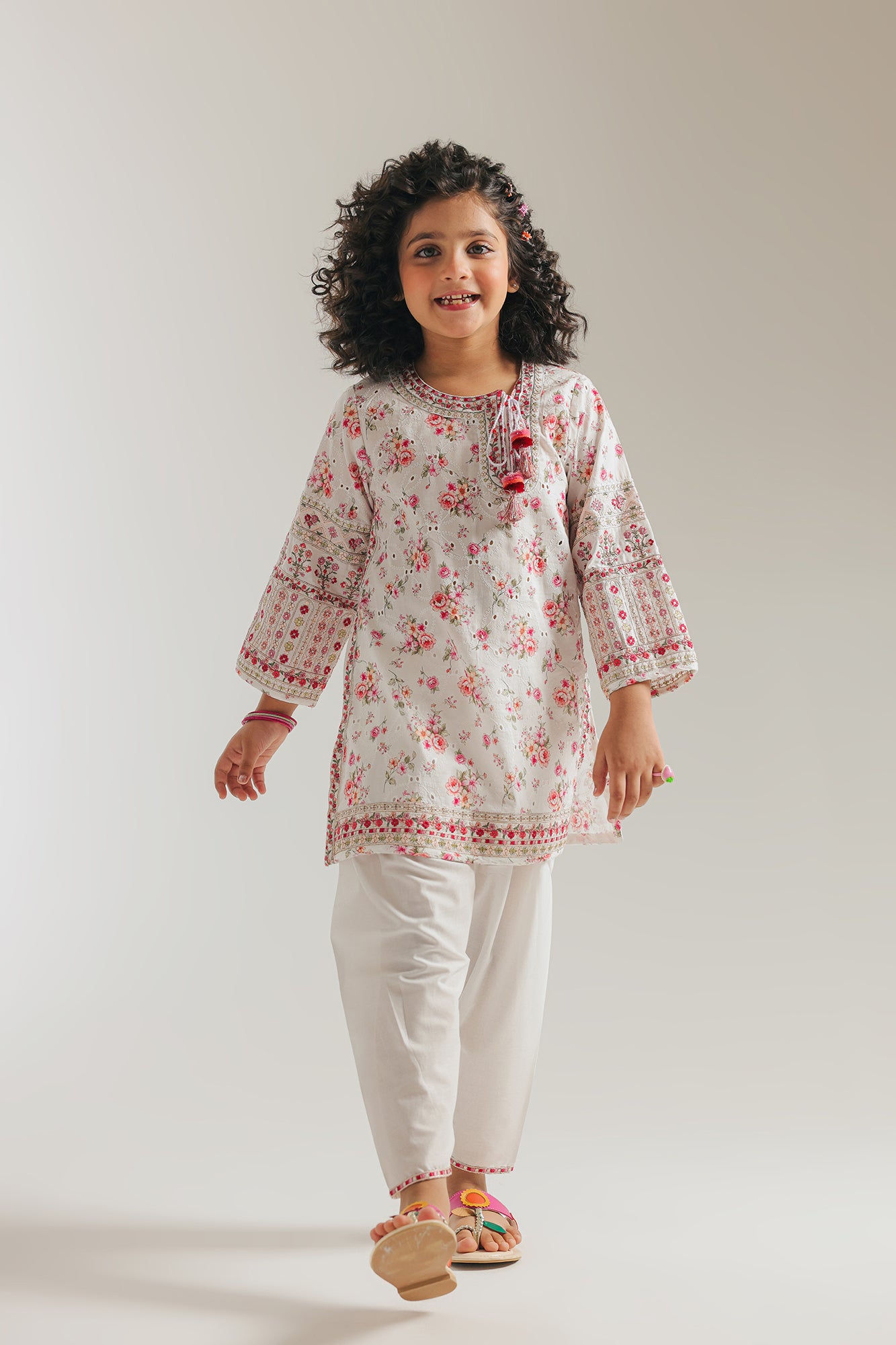 EMBROIDERED SUIT (E1237/402/001 E1237/302/001)