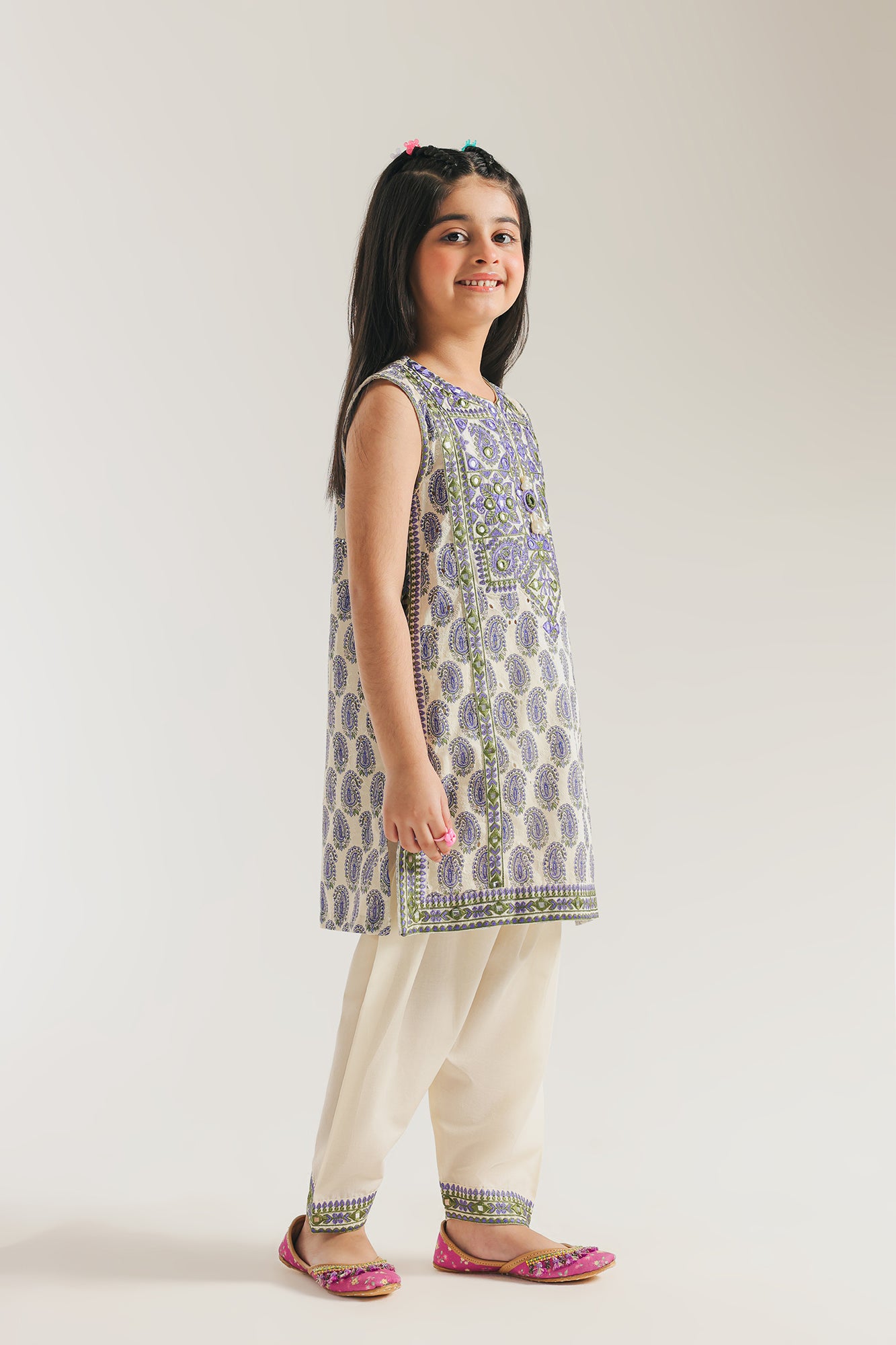 EMBROIDERED SUIT (E1239/402/002 E1239/302/002)