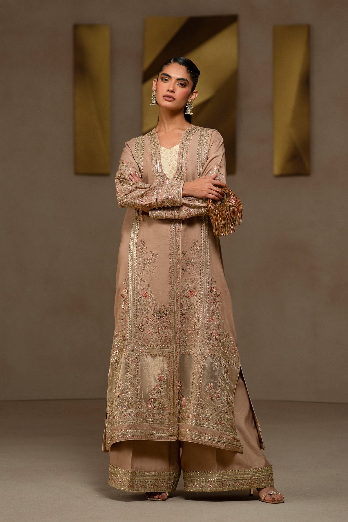 EMBROIDERED SUIT (E1250-104-806)