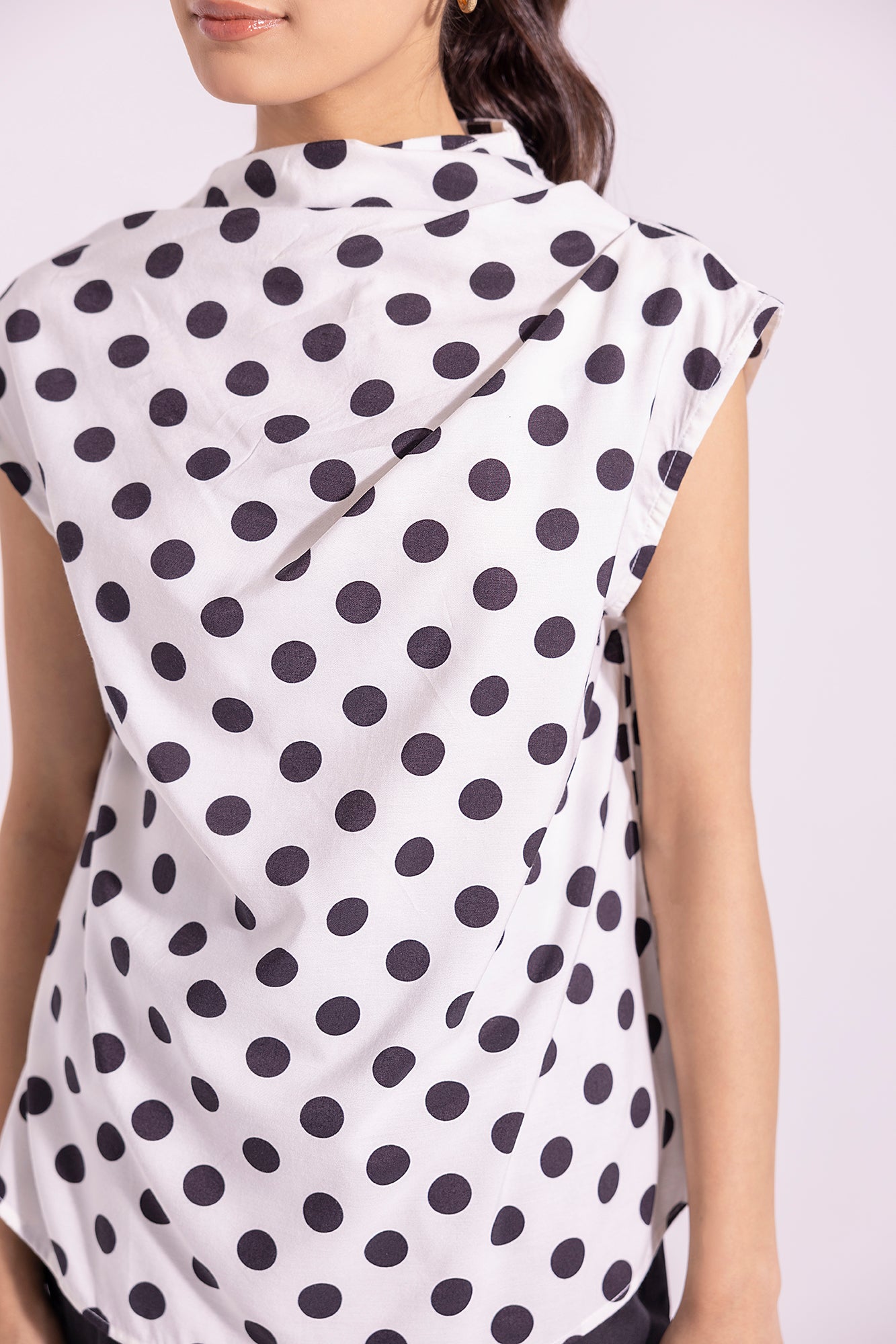 PRINTED POLKA DOTS TOP (E1259/108/001)