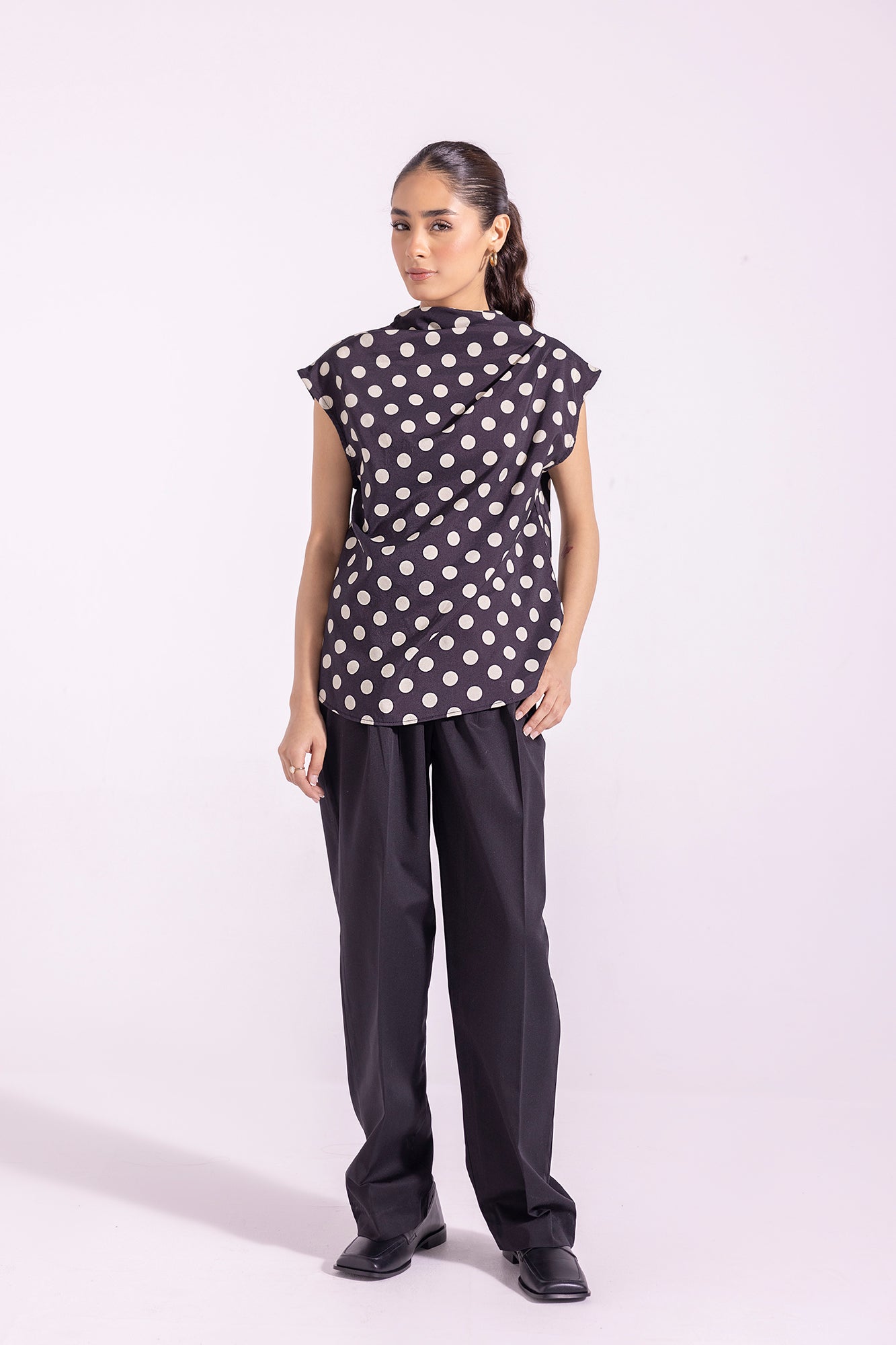 PRINTED POLKA DOTS TOP (E1259/108/901)