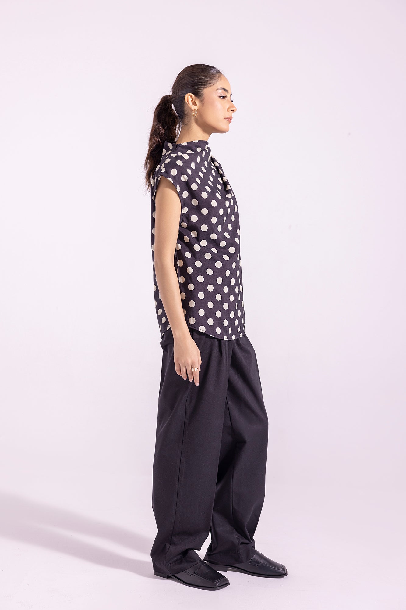 PRINTED POLKA DOTS TOP (E1259/108/901)