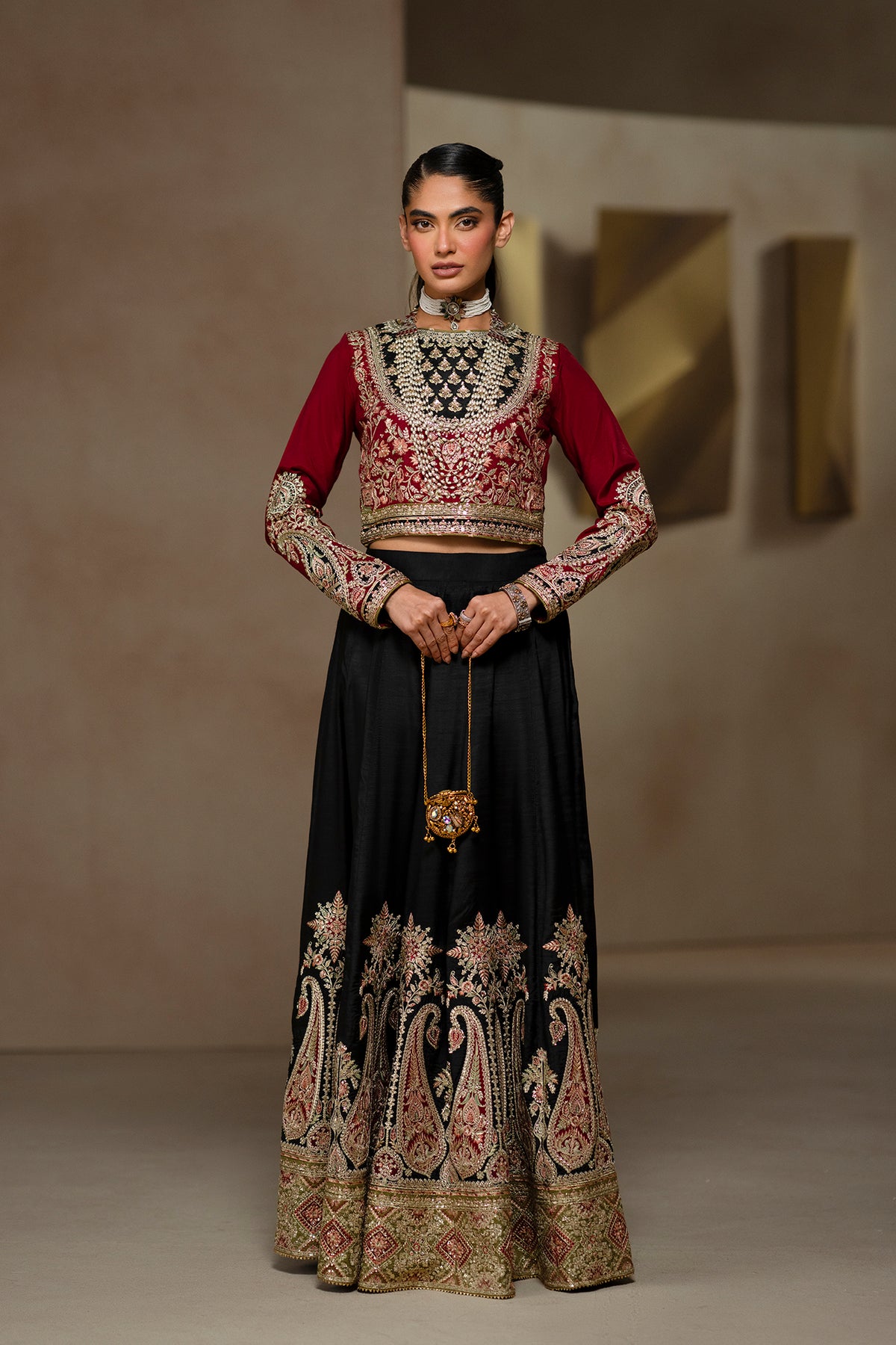EMBROIDERED SUIT (E1261-104-901)