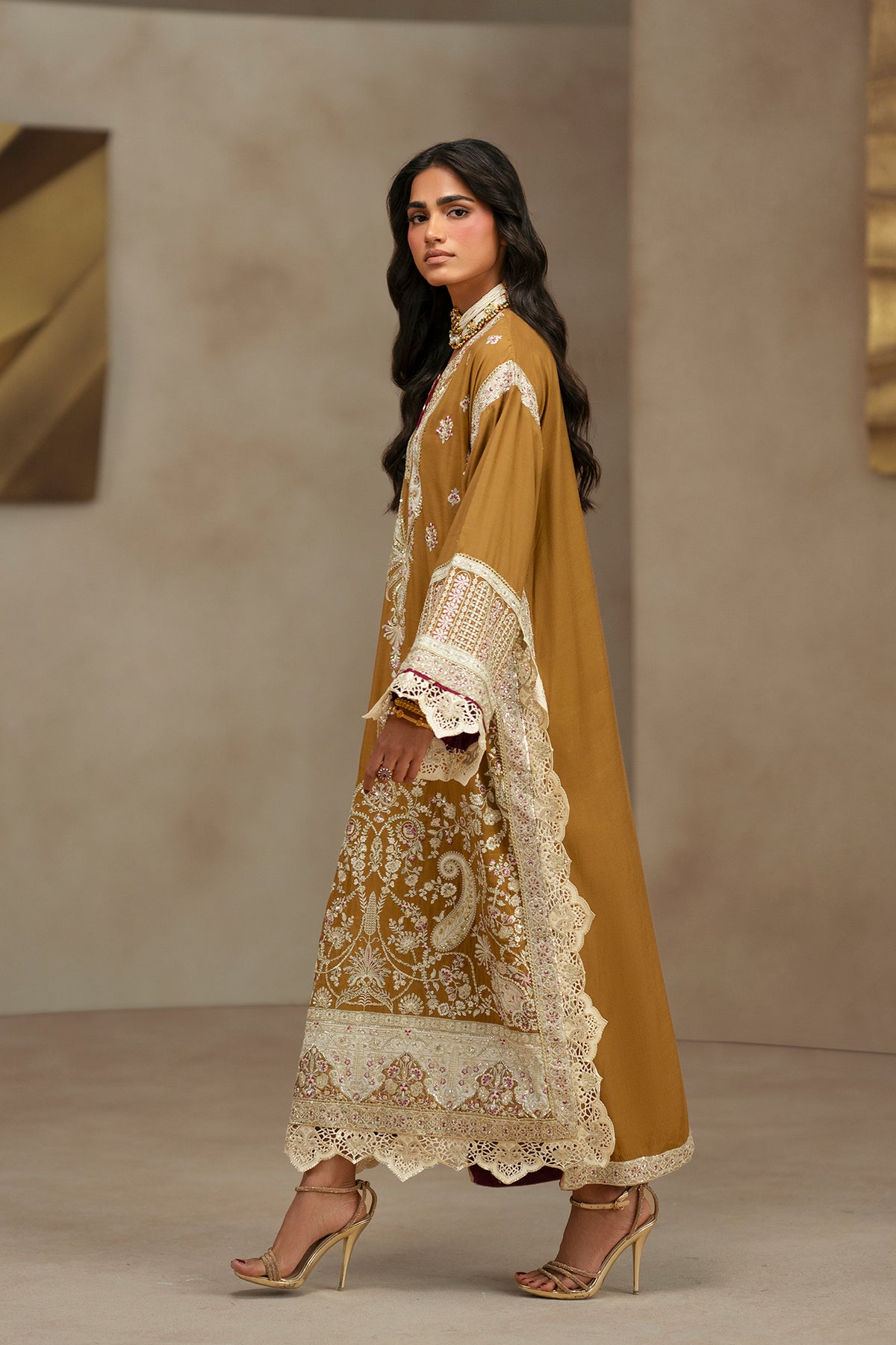 EMBROIDERED KAFTAN (E1275-104-114)