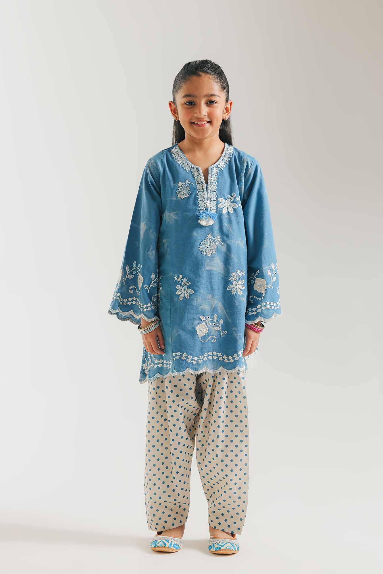 EMBROIDERED SUIT (E1336/402/631 E1336/302/631)