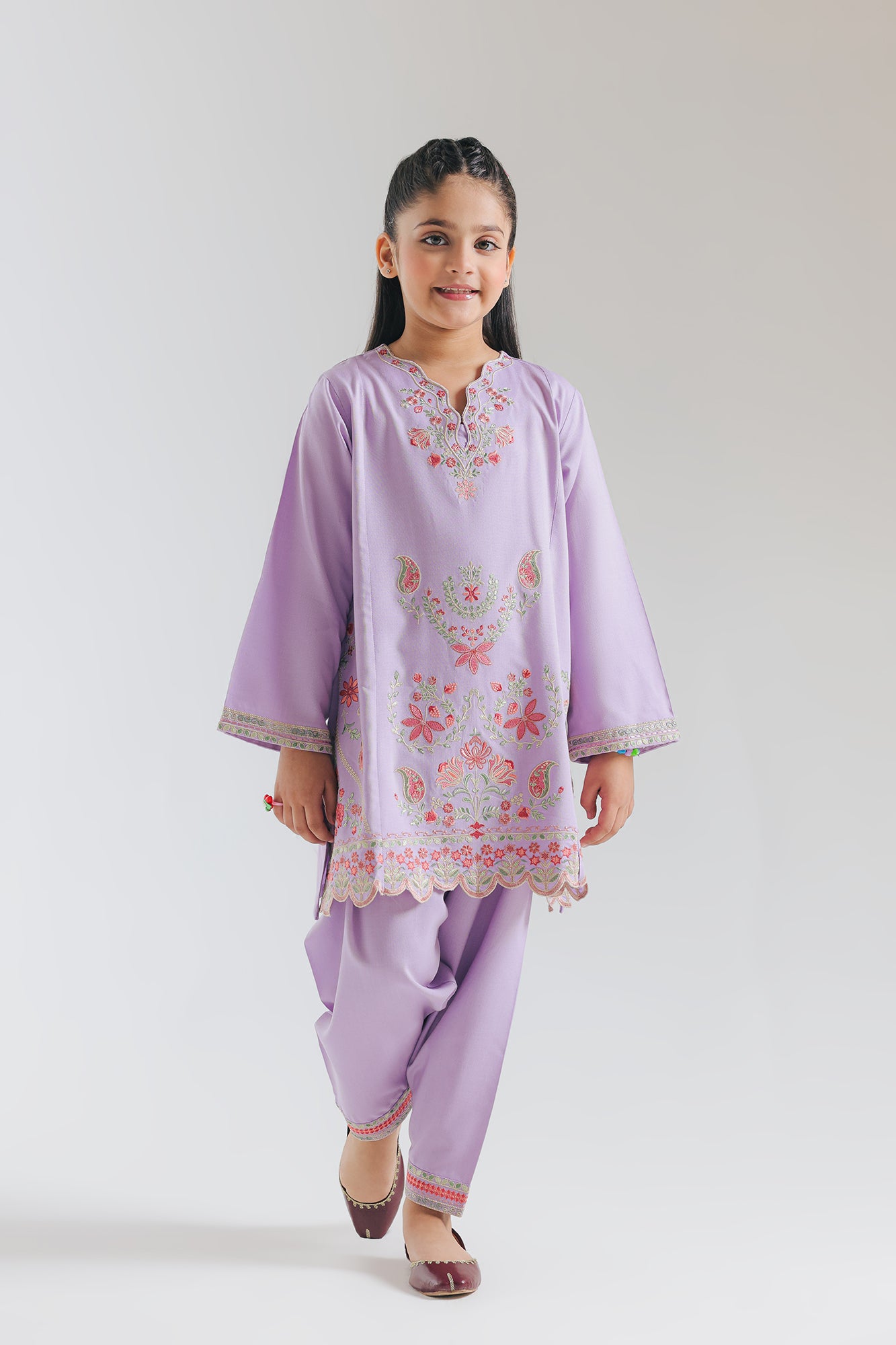 EMBROIDERED SUIT (E1340/402/511 E1340/302/511)