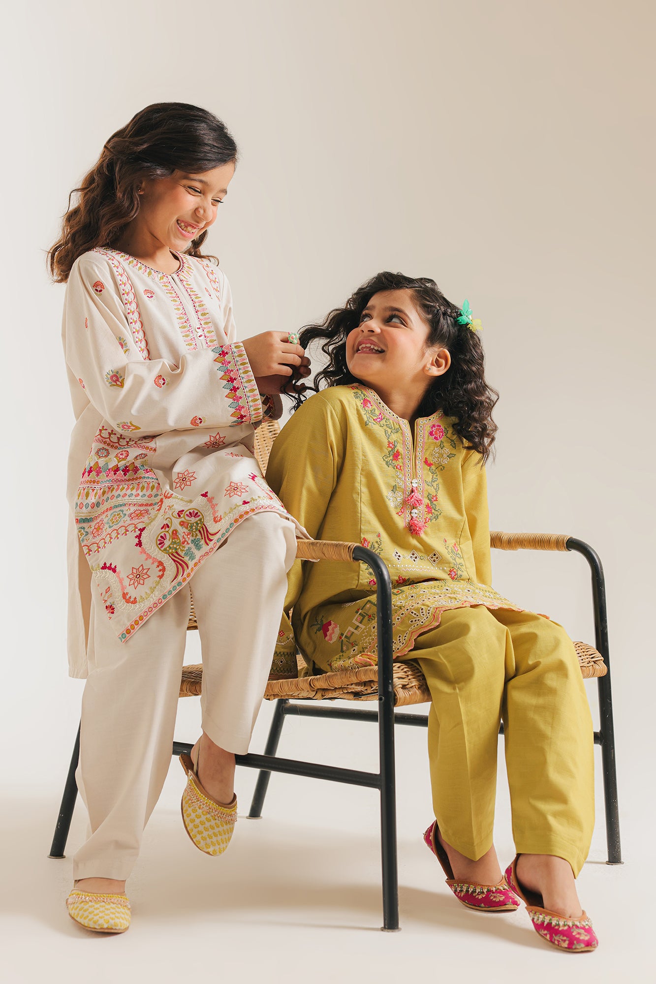 EMBROIDERED SUIT (E1343/402/124 E1343/302/124)