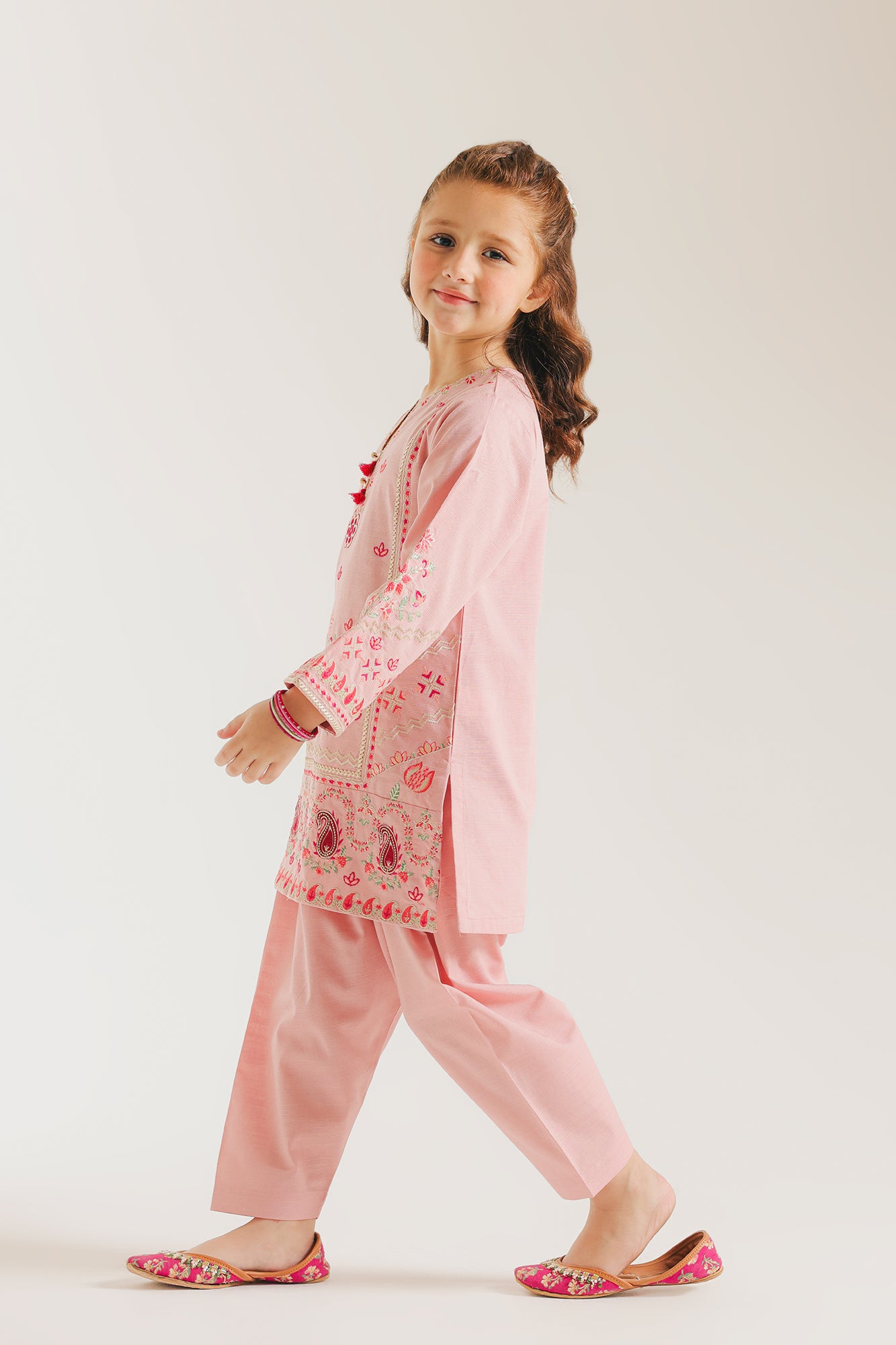 EMBROIDERED SUIT (E1344/402/424 E1344/302/424)