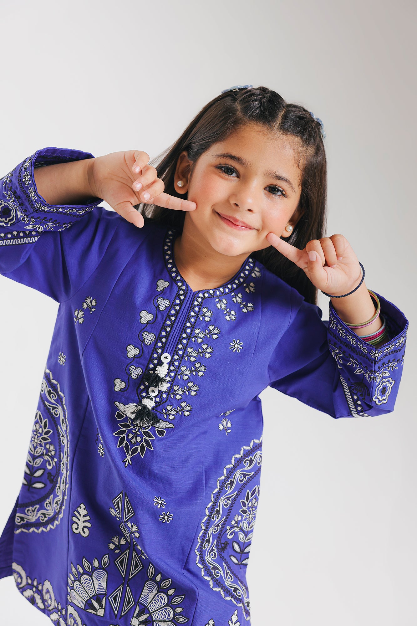 EMBROIDERED SUIT (E1348/402/619 E1348/302/619)