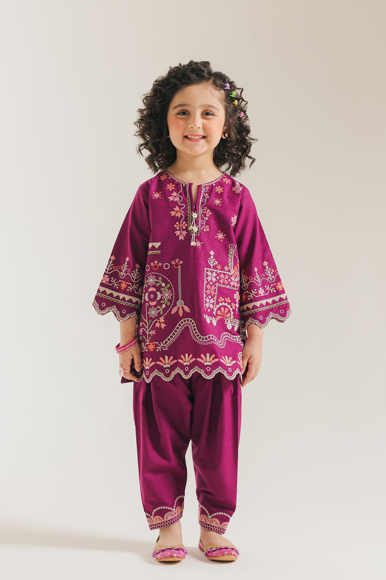 EMBROIDERED SUIT (E1350/402/404 E1350/302/404)