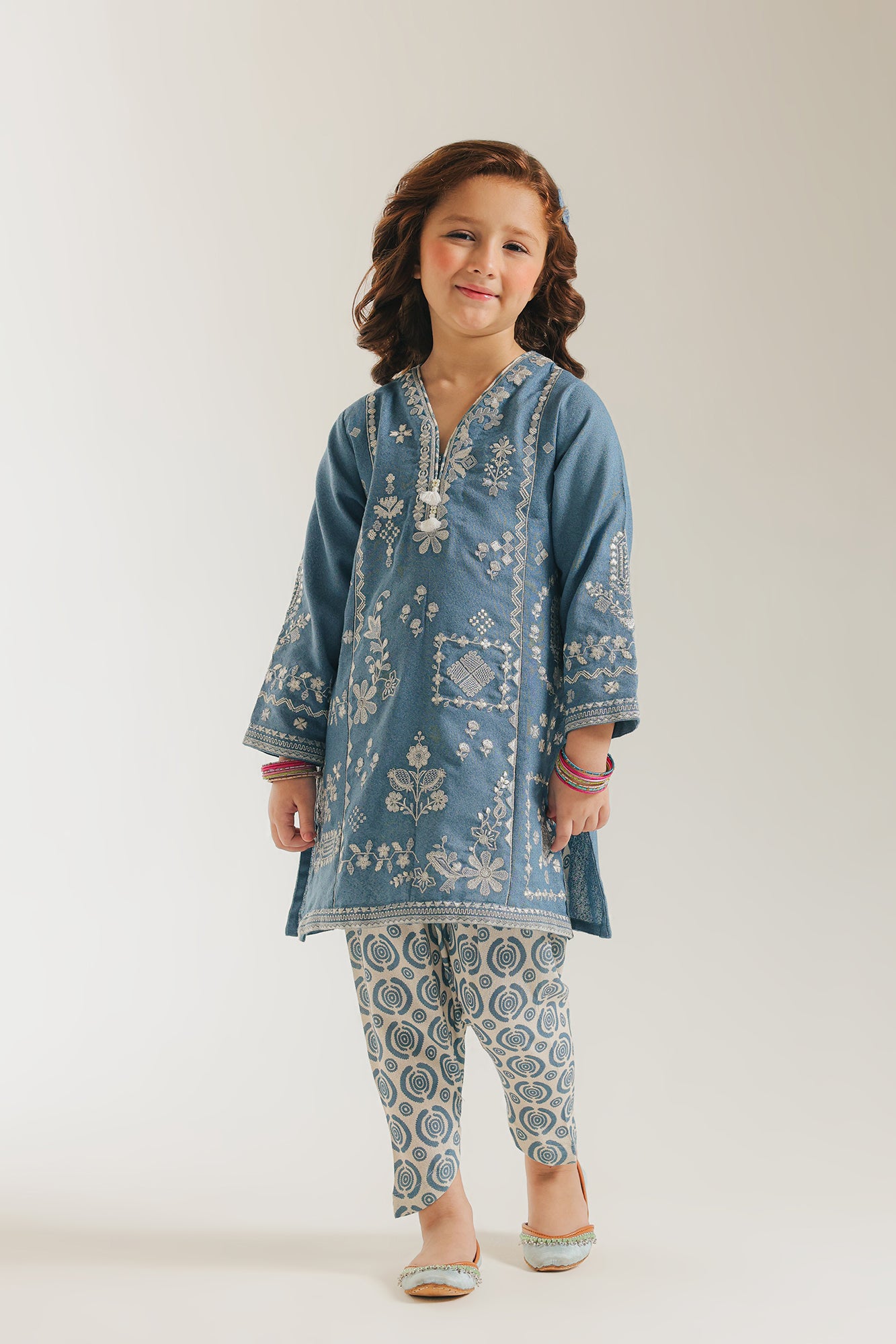 EMBROIDERED SUIT (E1364/402/628 E1364/302/628)