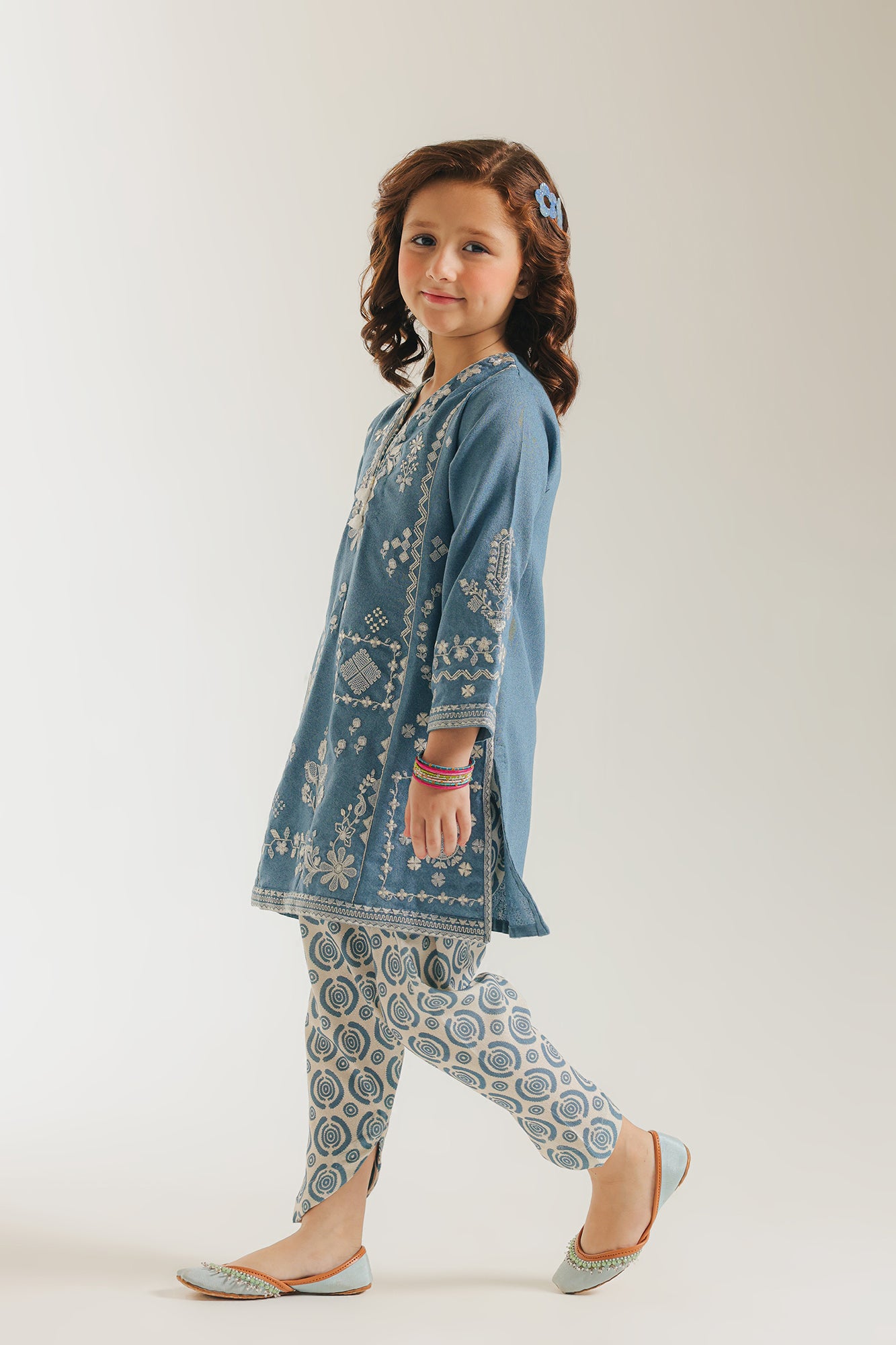 EMBROIDERED SUIT (E1364/402/628 E1364/302/628)