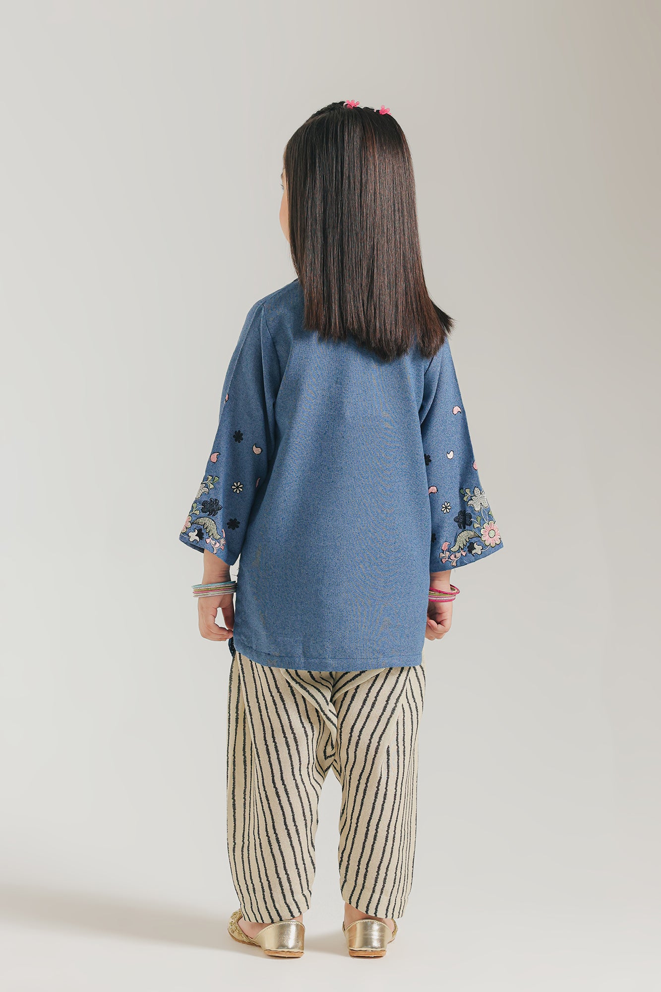 EMBROIDERED SUIT (E1366/402/604 E1366/302/604)