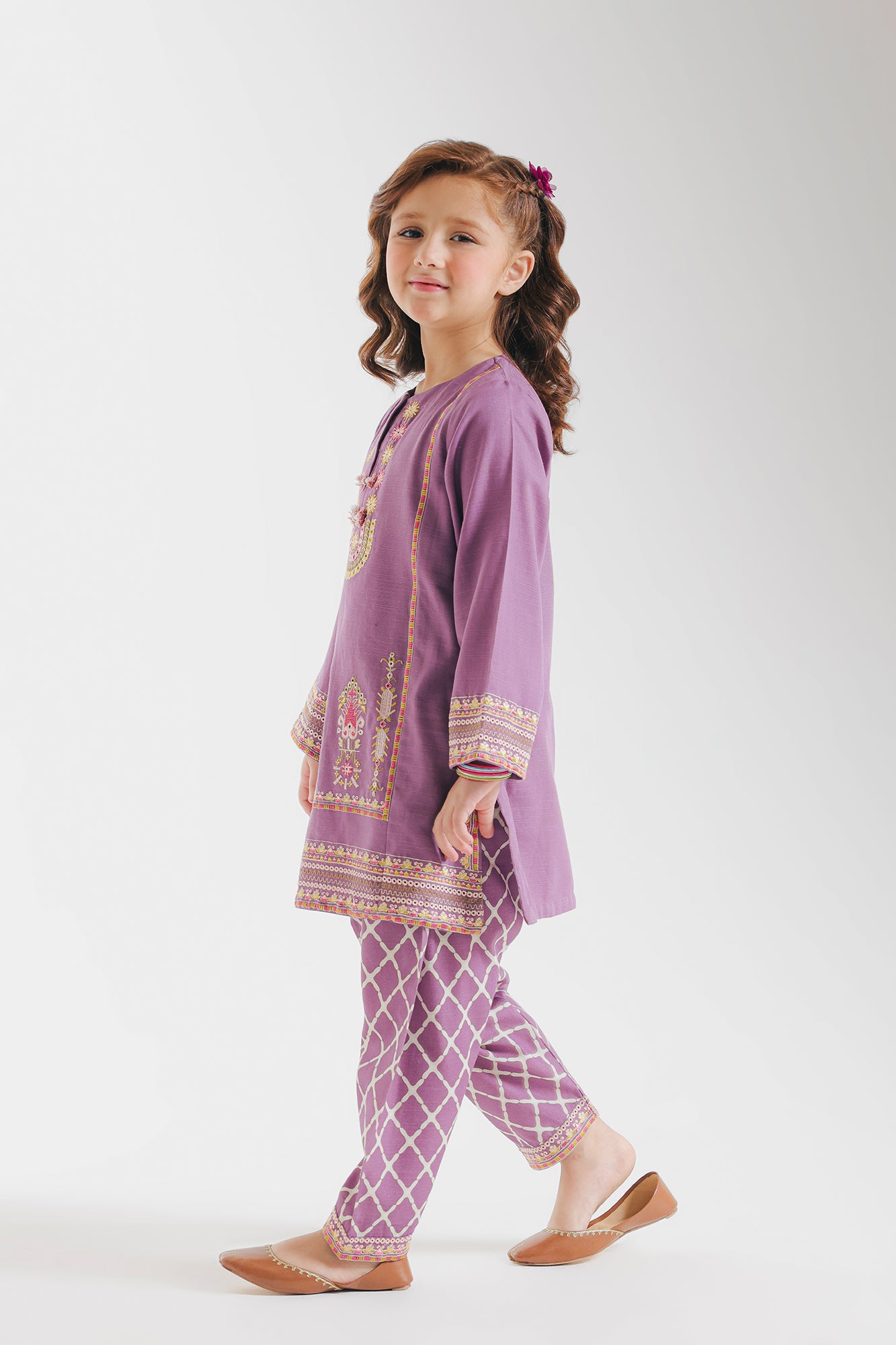 EMBROIDERED SUIT (E1367/402/512 E1367/302/512)