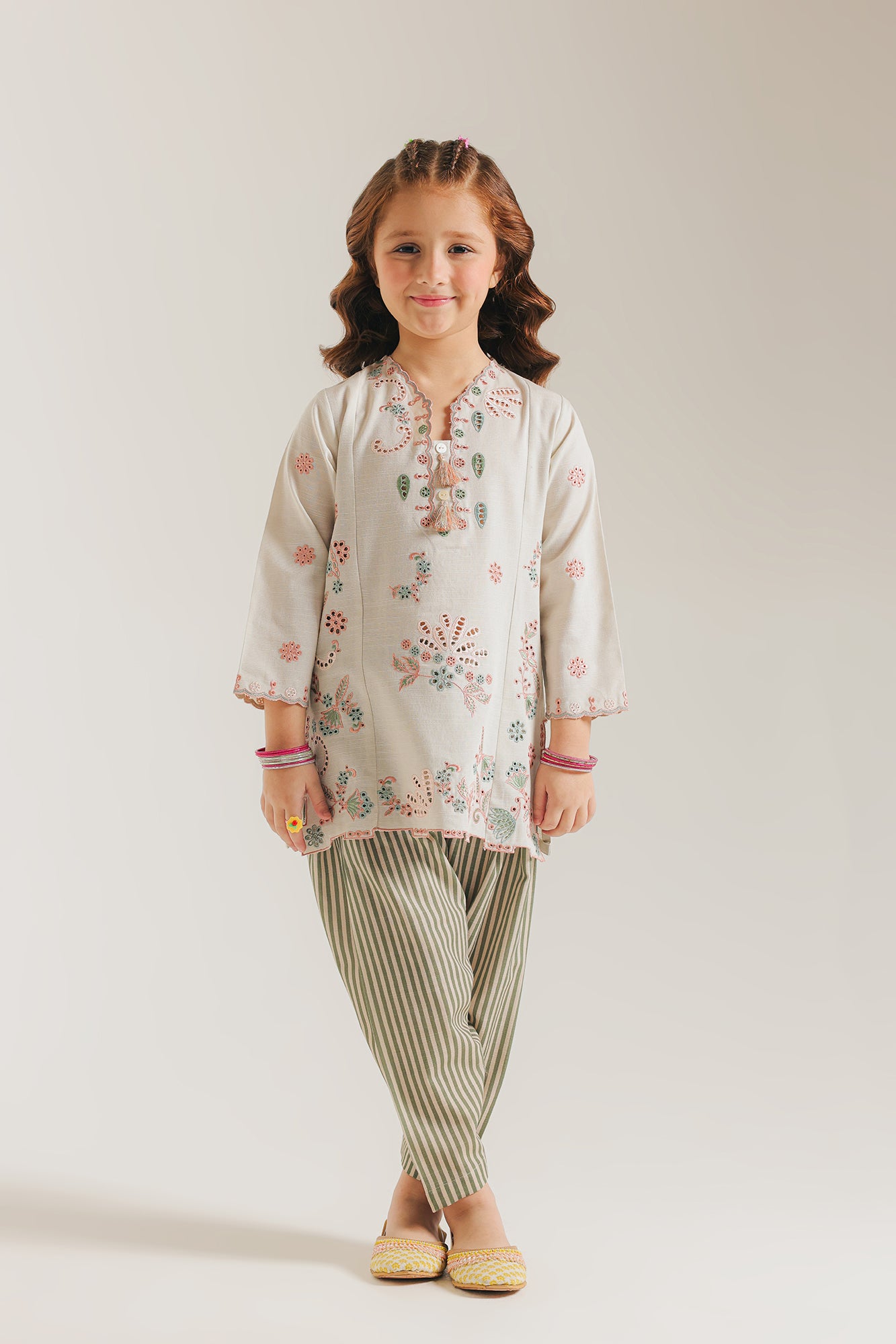 EMBROIDERED SUIT (E1372/402/005 E1372/302/005)